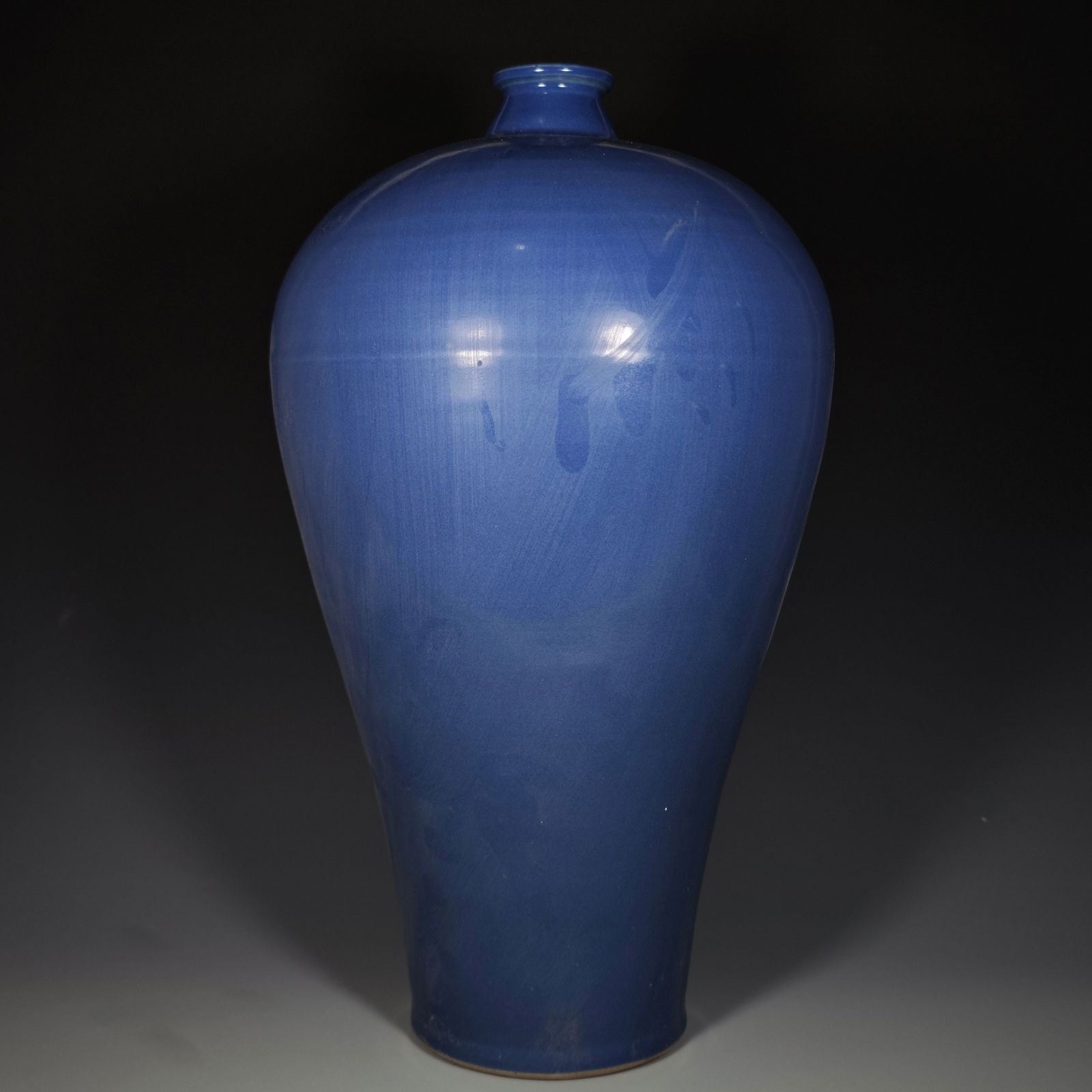 A Huge Ji Blue Glazed Vase: A Huge Ji Blue Glazed Vase,Yuan Dynasty, China,Size:17.7inx9.1in 霁蓝釉瓶,中国元代
