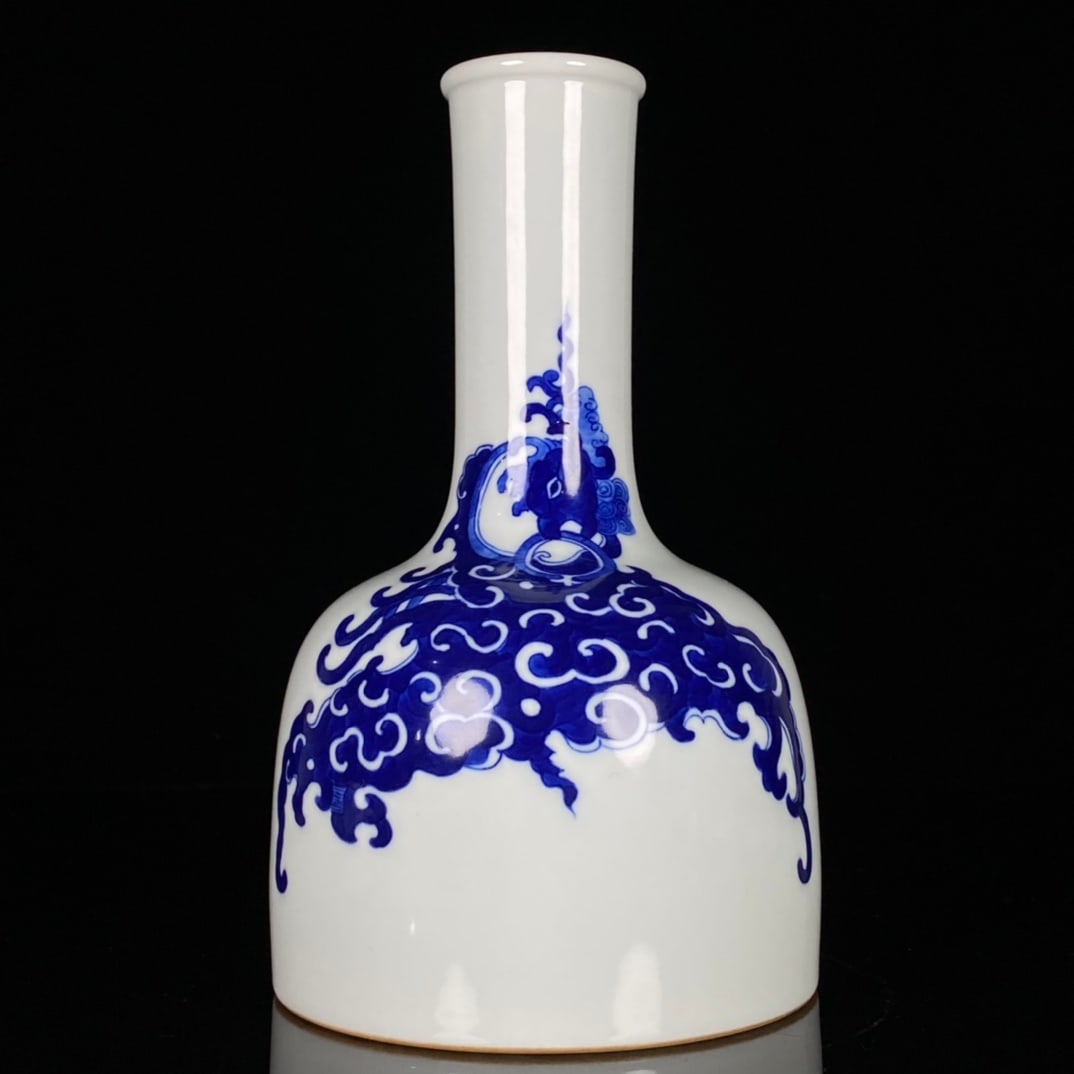 An Exquisite Blue and White Phoenix Pattern Vase - 3