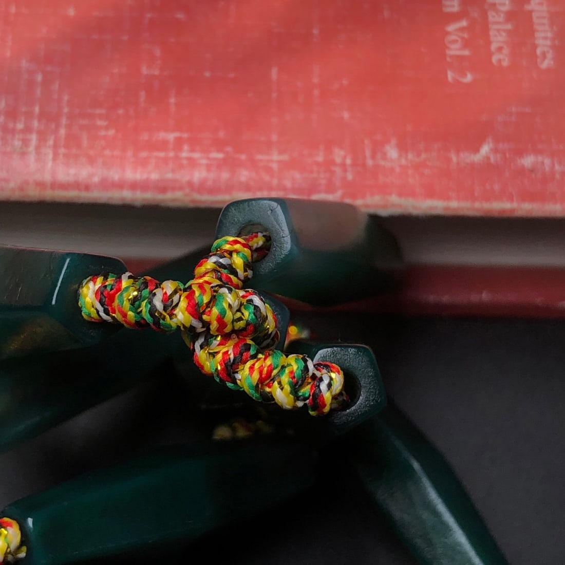 An Exquisite Agate Necklace - 8