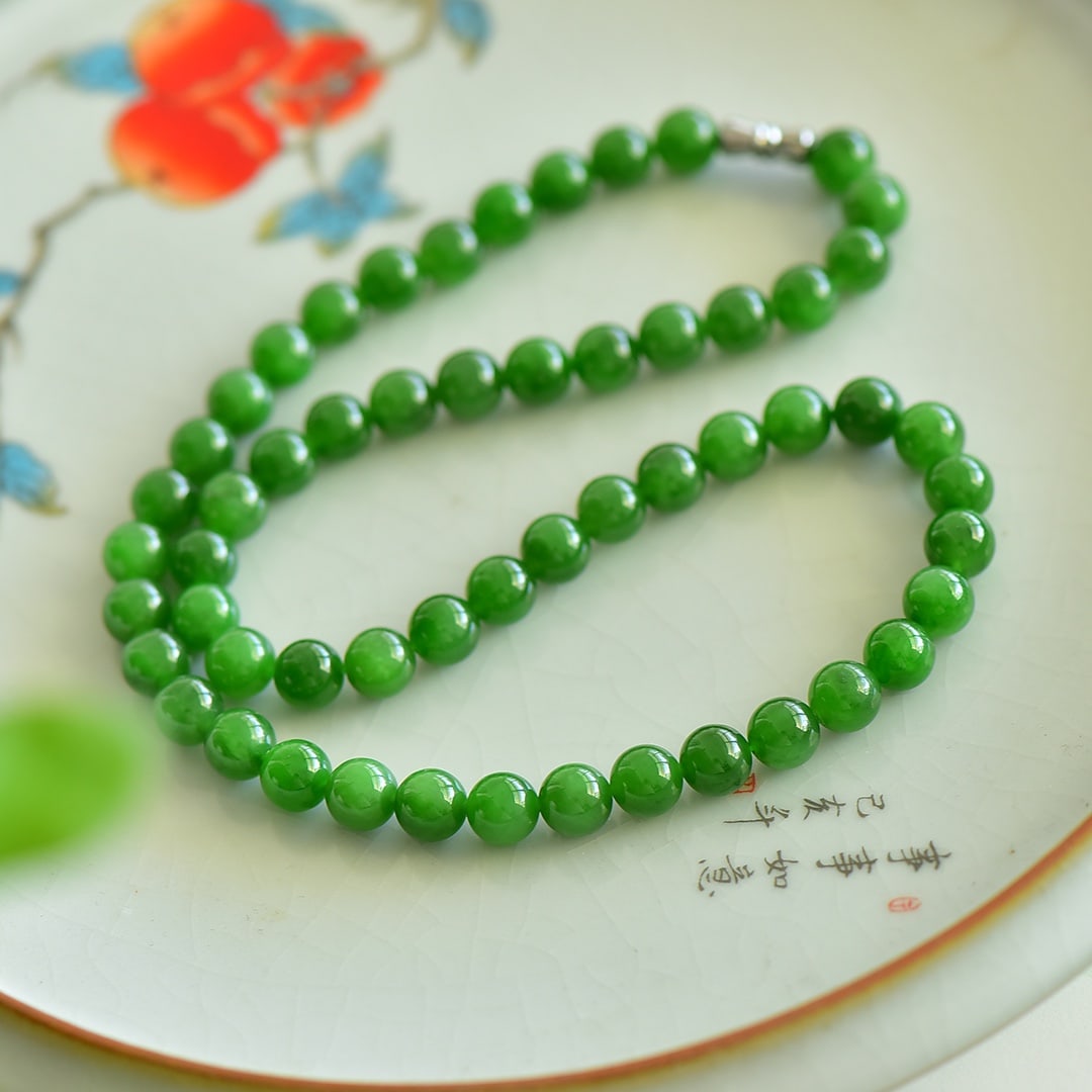 An Exquisite Jasper Necklace - 3