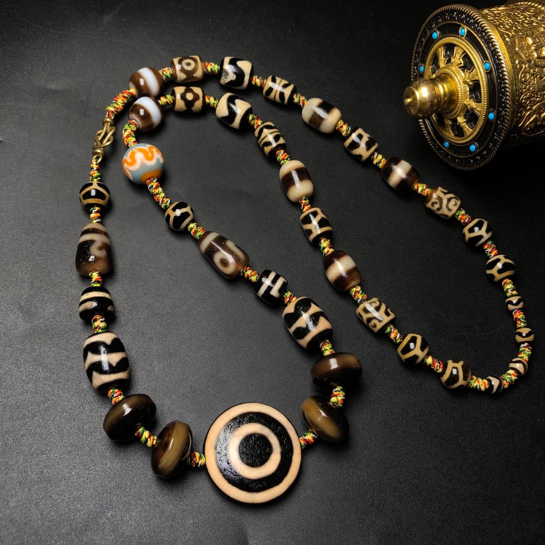 An Exquisite Dzi Bead Necklace - 5