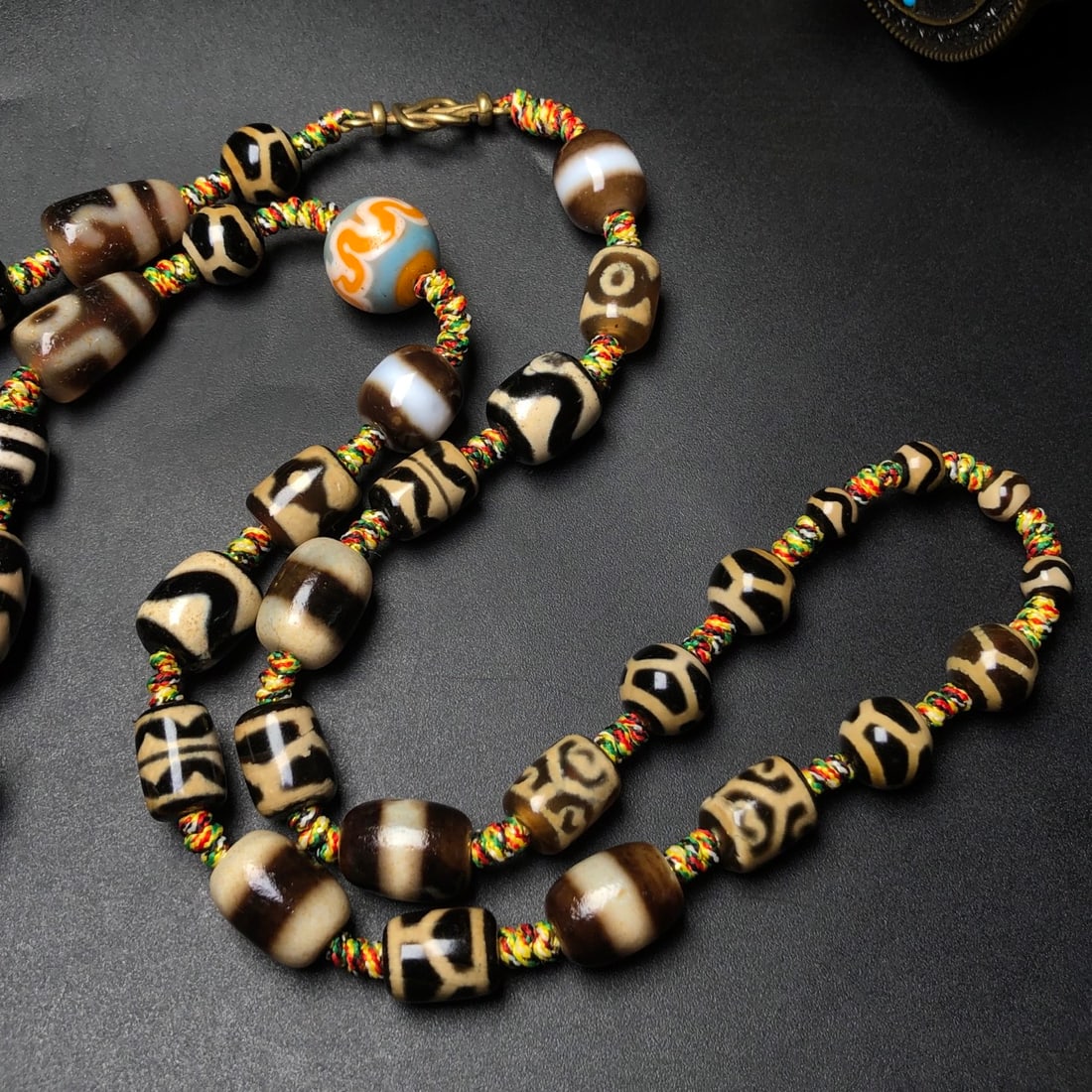 An Exquisite Dzi Bead Necklace - 7