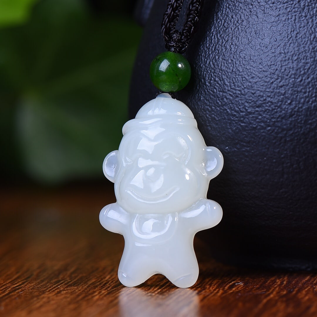 An Exquisite White Jade Monkey Pendant - 2