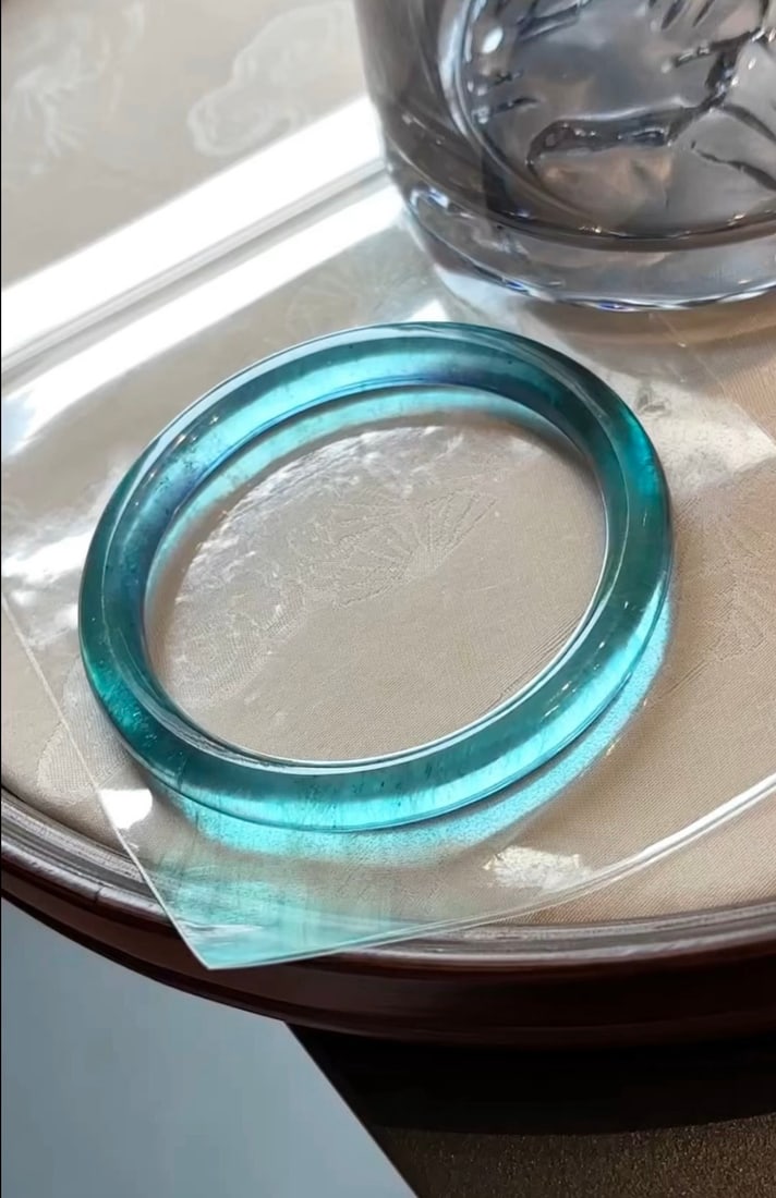 An Exquisite Aquamarine Bracelets: An Exquisite Aquamarine Bracelets,Size:57.2mmx7.8mmx8mm,Weight:26.4g 海蓝宝手镯
