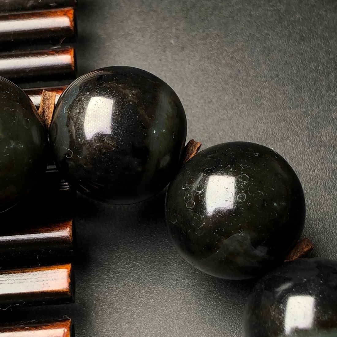 An Exquisite Agate Bracelets - 7