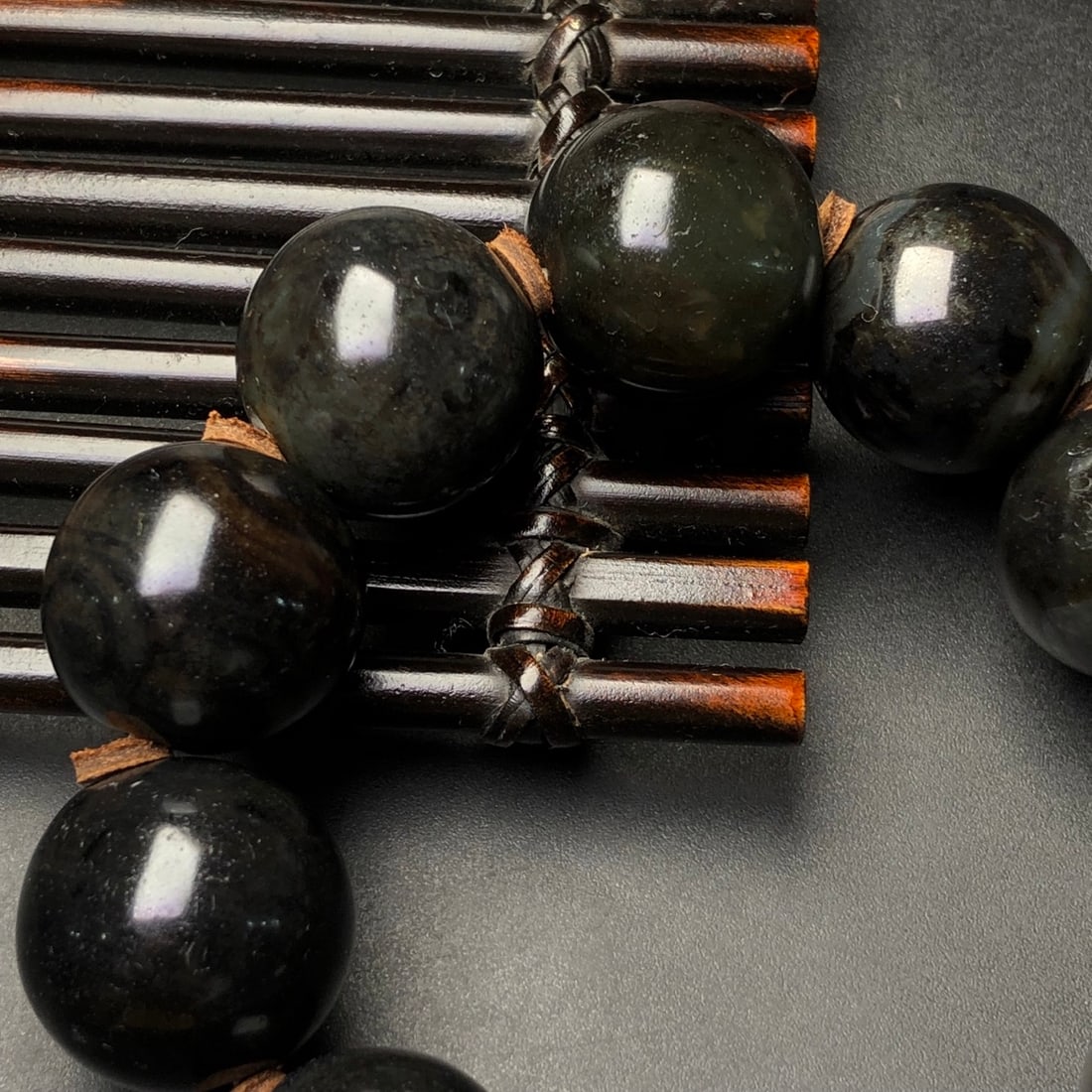 An Exquisite Agate Bracelets - 8