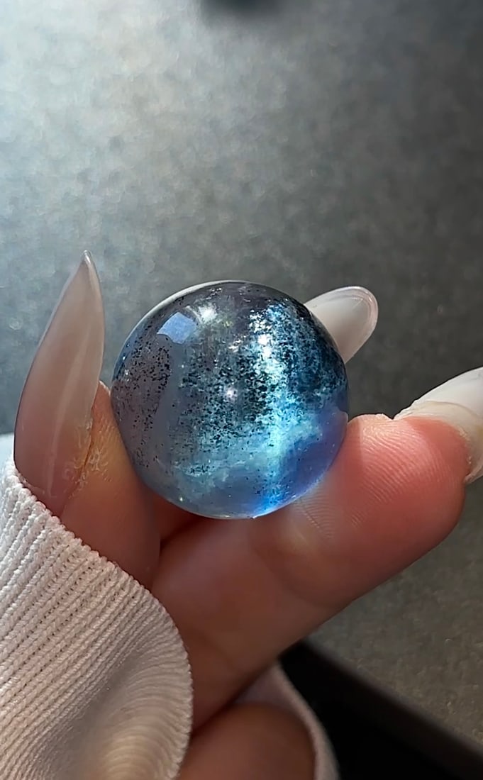 An Exquisite Aquamarine Bead: An Exquisite Aquamarine Bead,Size:23.2mm,Weight:17.4g 海蓝宝珠子