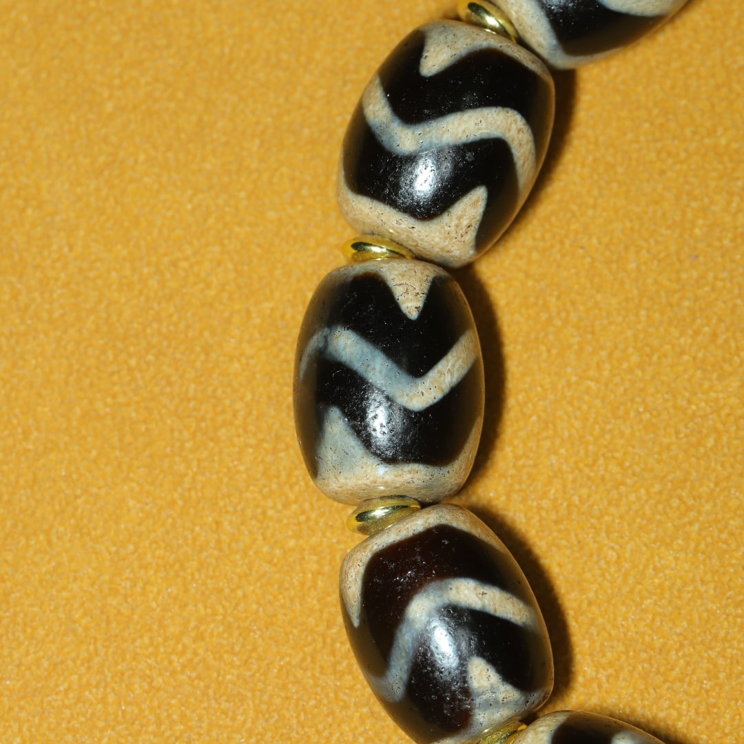 An Exquisite Dzi Bead Bracelets - 7
