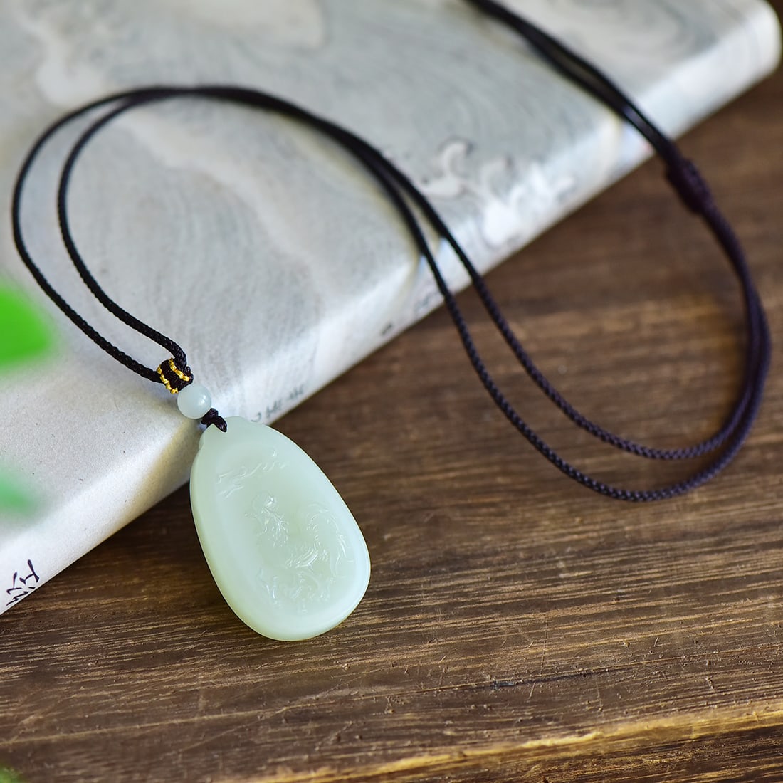 An Exquisite White Jade Rooster Pattern Pendant - 4