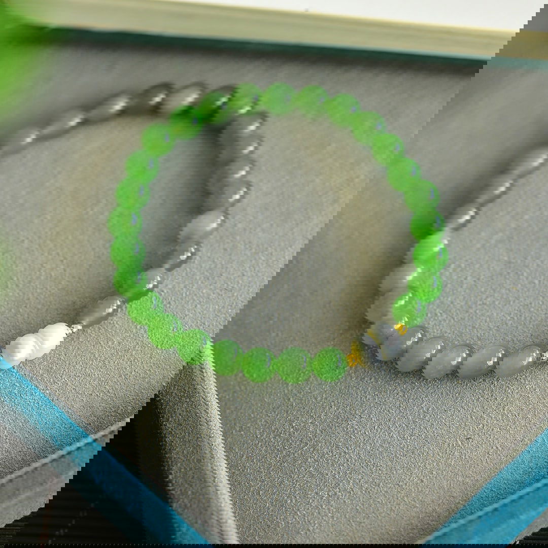 An Exquisite Jasper Bracelets - 2