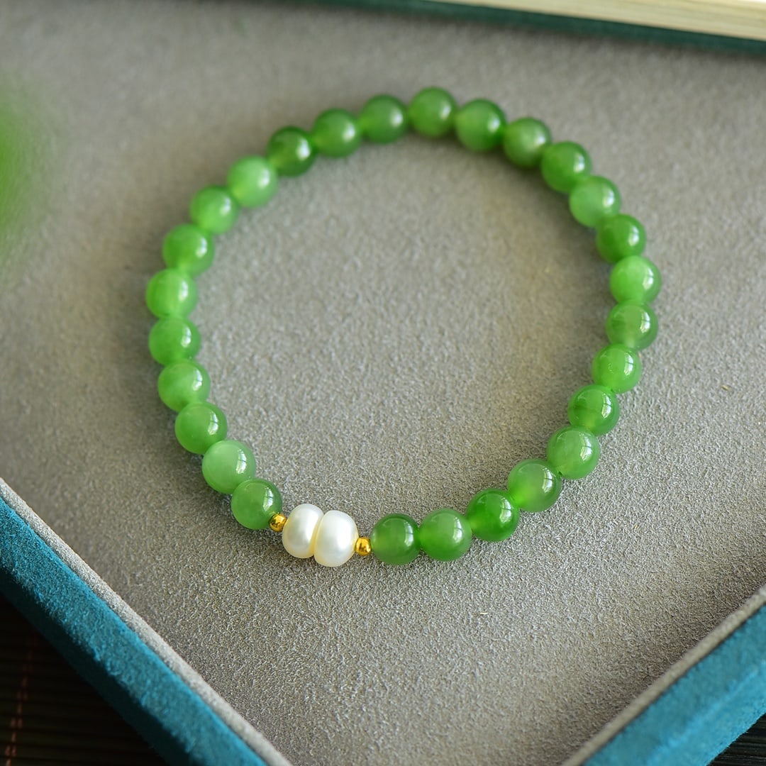 An Exquisite Jasper Bracelets - 3