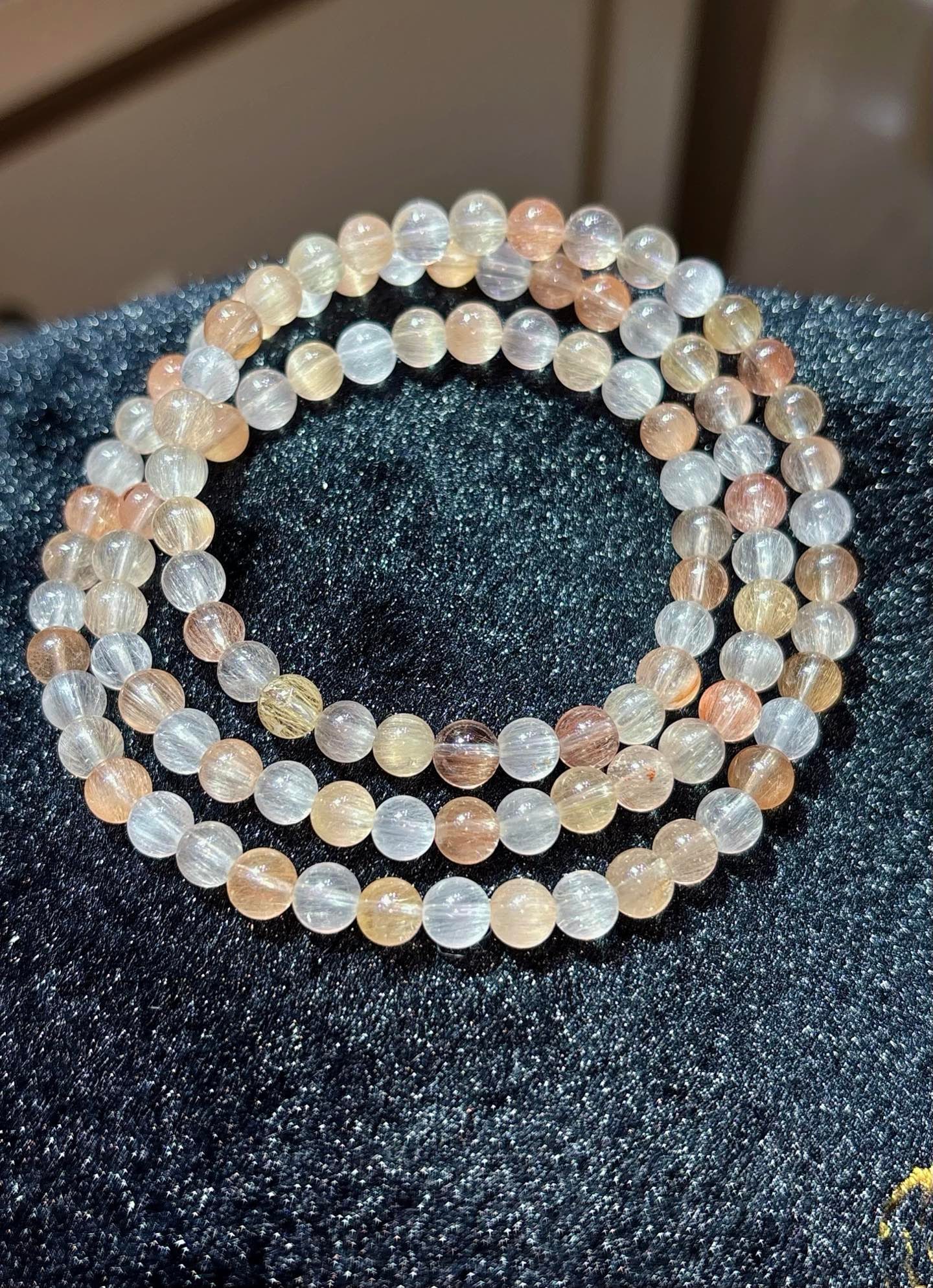 An Exquisite Crystal Bracelets - 2