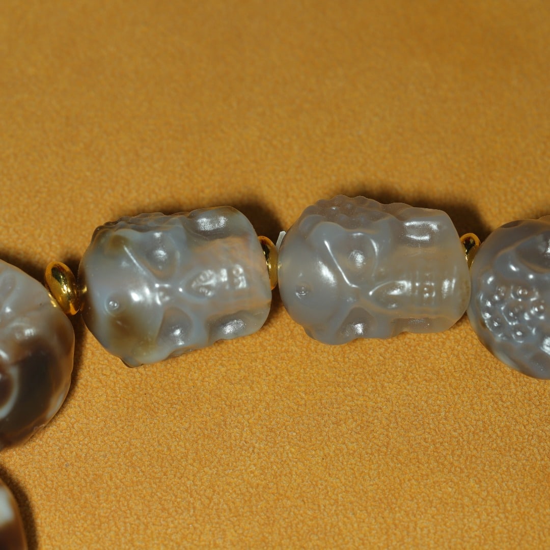 An Exquisite Dzi Bead Human-face Pattern Bracelets - 5