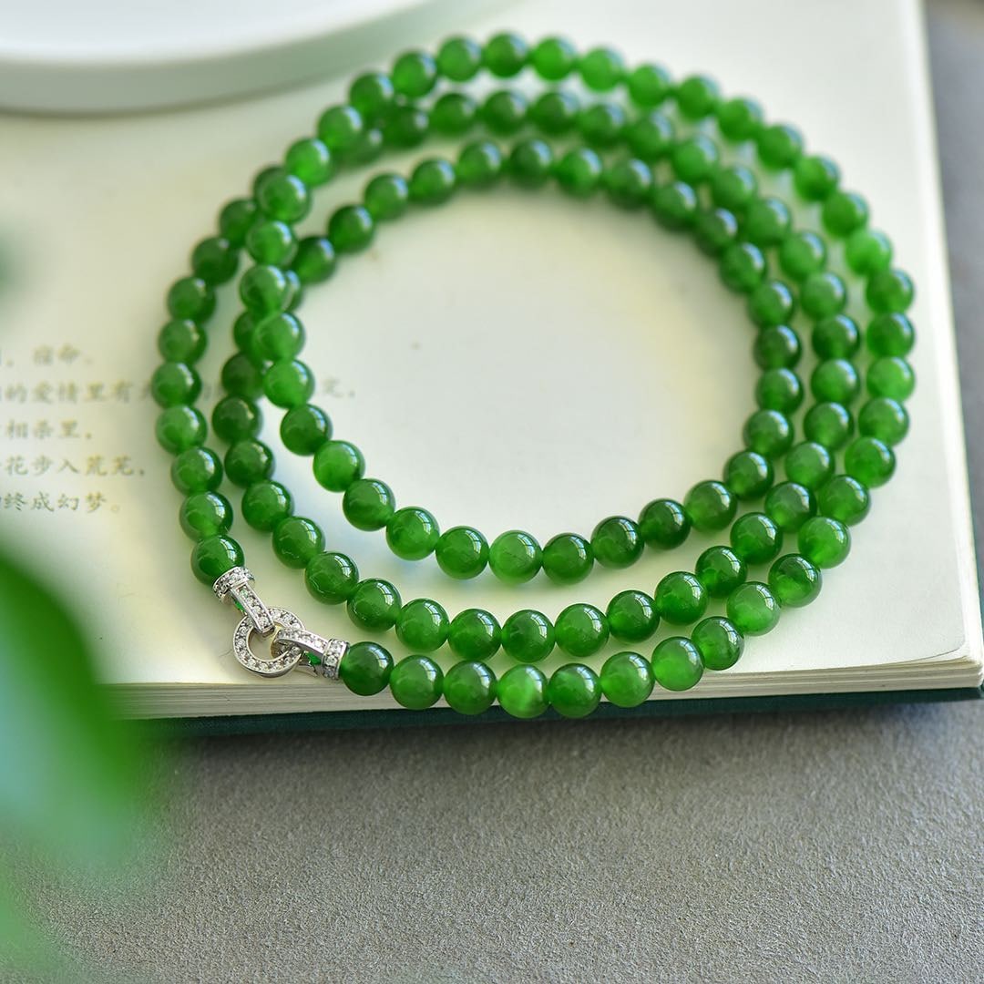 An Exquisite Jasper Necklace - 4