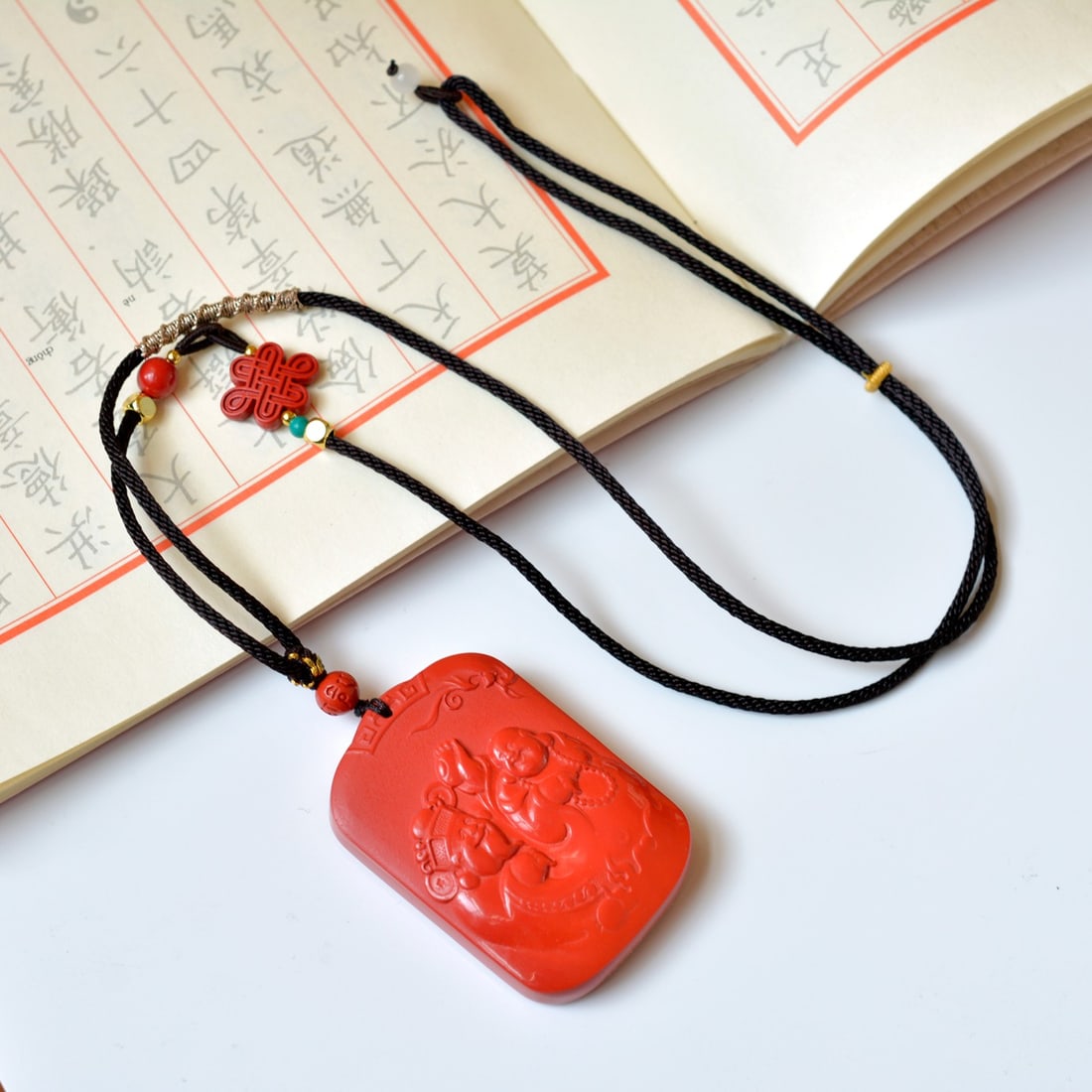 An Exquisite Cinnabar Buddha Pattern Pendant - 5