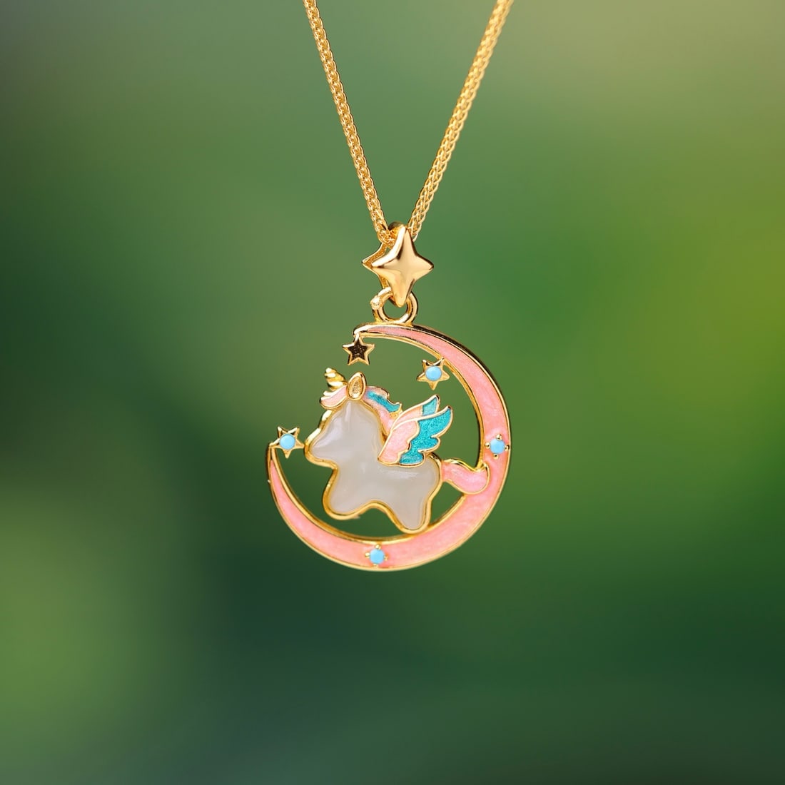 An Exquisite Sterling Silver-Gold Plated Inlaid White Jade Enamel Pendant: An Exquisite Sterling Silver-Gold Plated Inlaid White Jade Enamel Pendant,Size:8mmx10mm 纯银镀金镶白玉珐琅吊坠