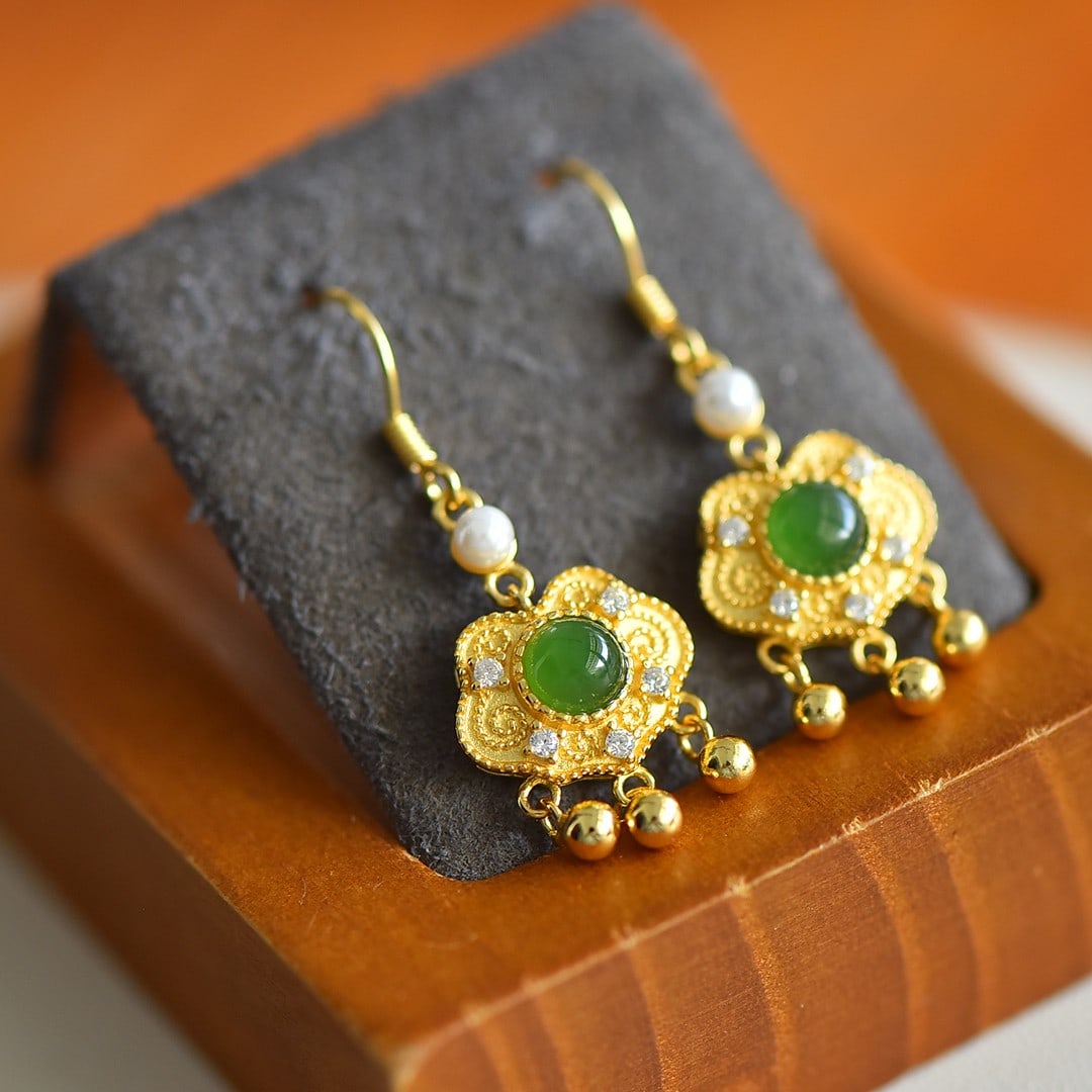 A Pair of Exquisite Sterling Silver-Gold Plated Inlaid Jasper Earrings,Inlaid Pearls and Diamonds: A Pair of Exquisite Sterling Silver-Gold Plated Inlaid Jasper Earrings,Inlaid Pearls and Diamonds,Size:5mmx5mm 