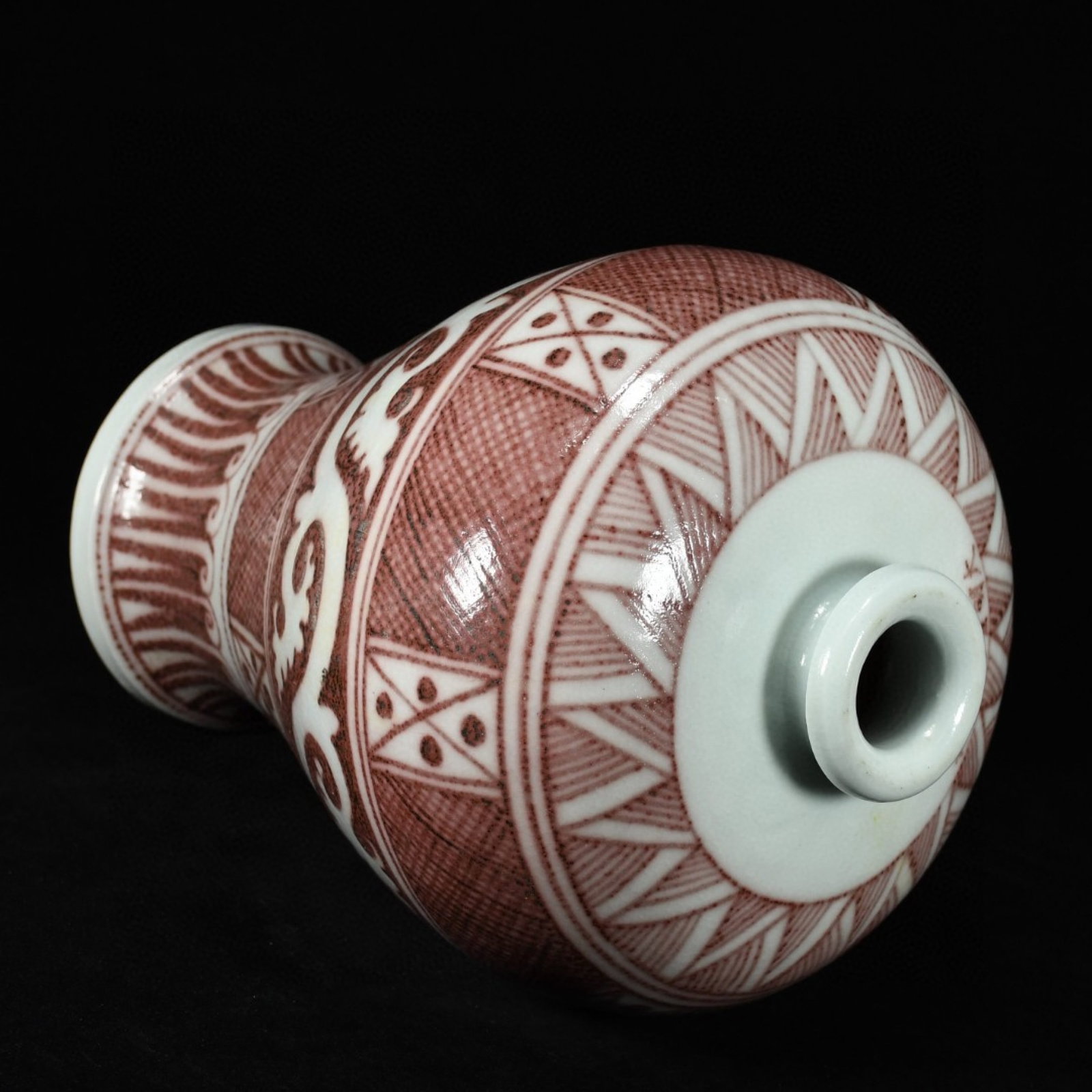 A Rare Underglaze-Red Scroll Grass Pattern Vase - 5