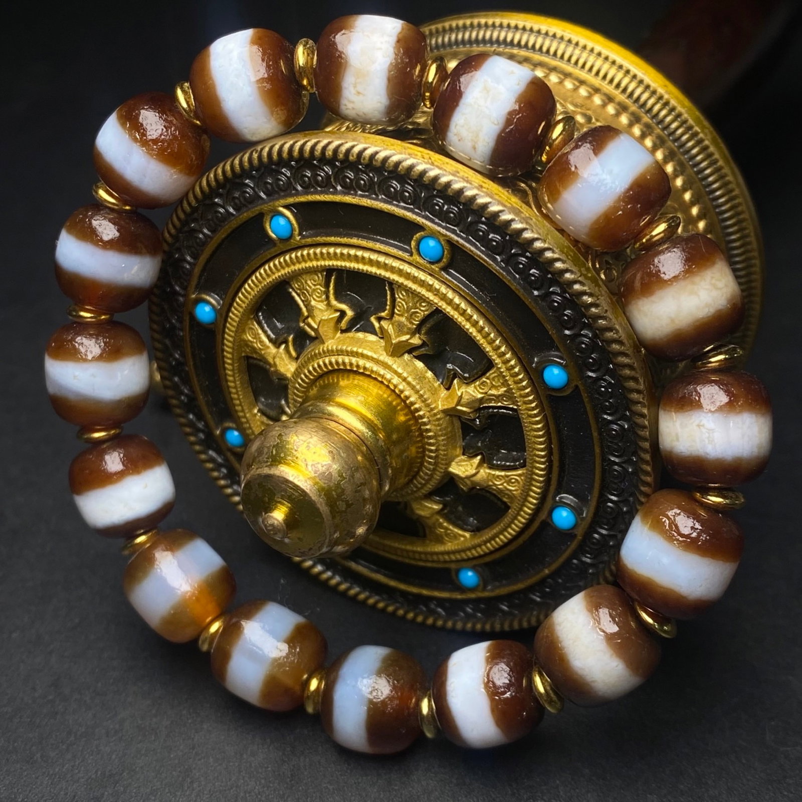 An Exquisite Agate Bracelets - 2