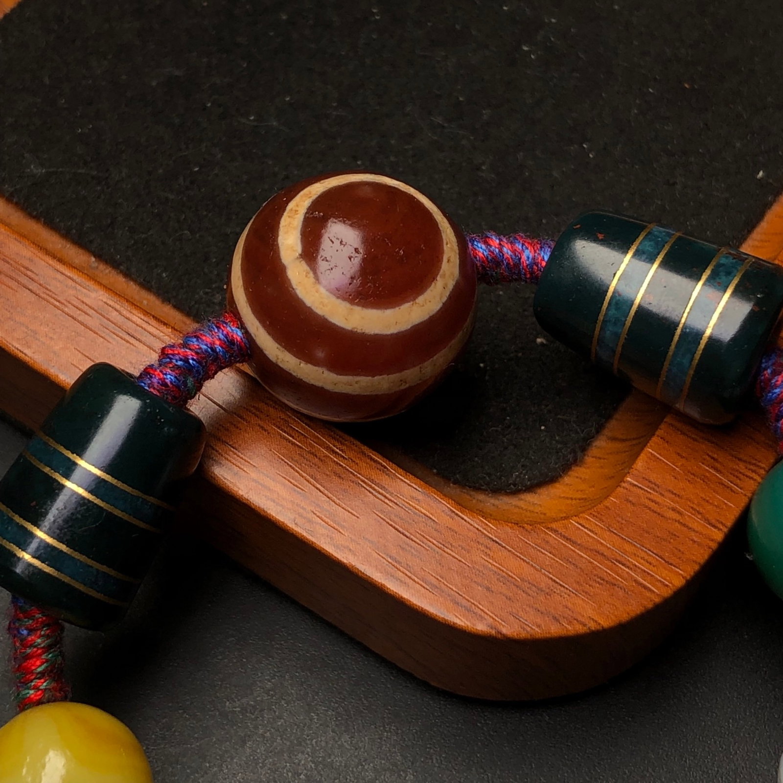 An Exquisite Agate Multi-Gem Bracelets - 7