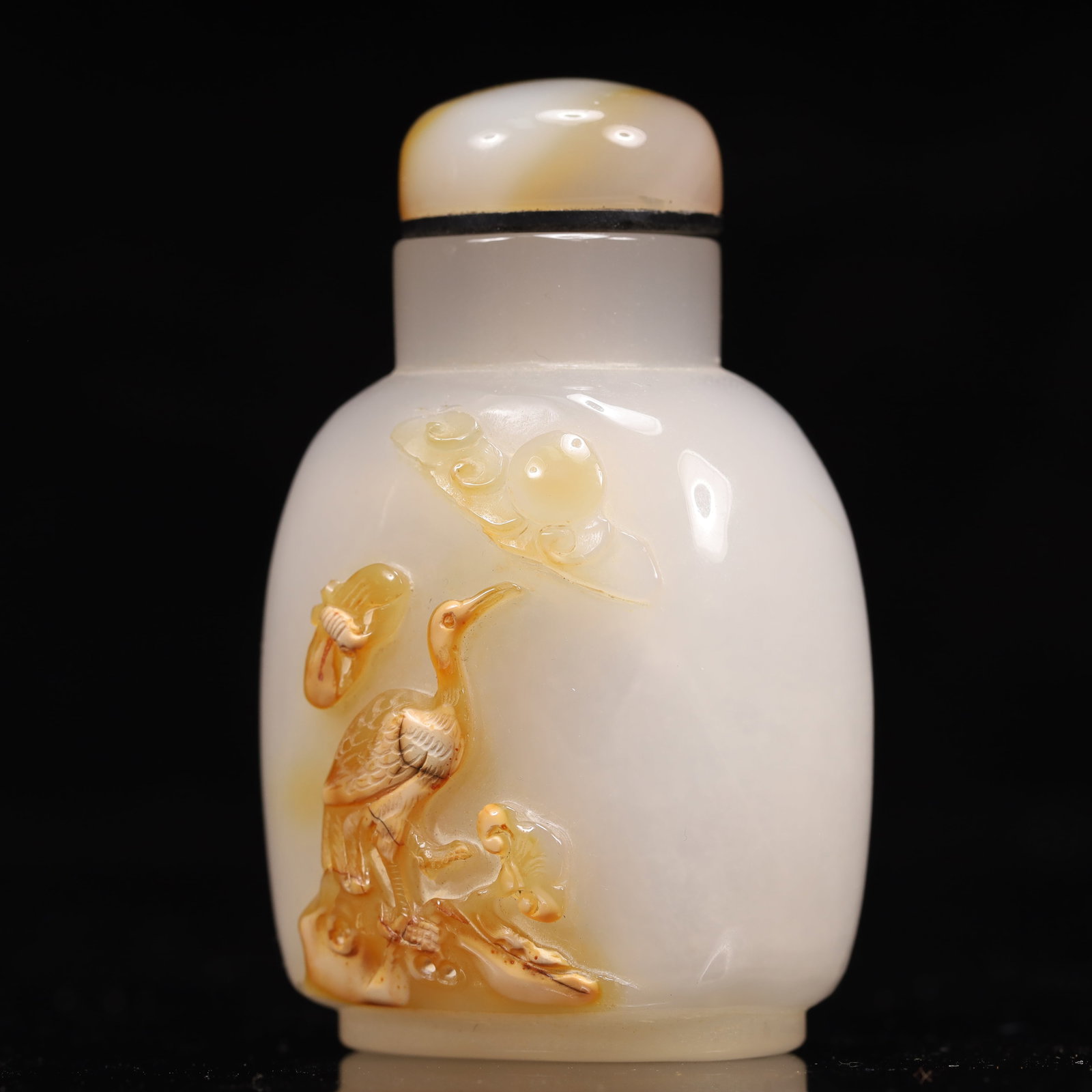 An Exquisite Agate Crane Pattern Snuff Bottle - 2