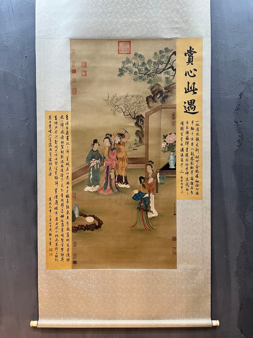 A Chinese Vertical Scroll Ink Painting of Figure on Silk,Chou Ying: A Chinese Vertical Scroll Ink Painting of Figure on Silk,Chou Ying,Size:(Without frame)55.1inx37.8in 一幅中国水墨绢本人物画立