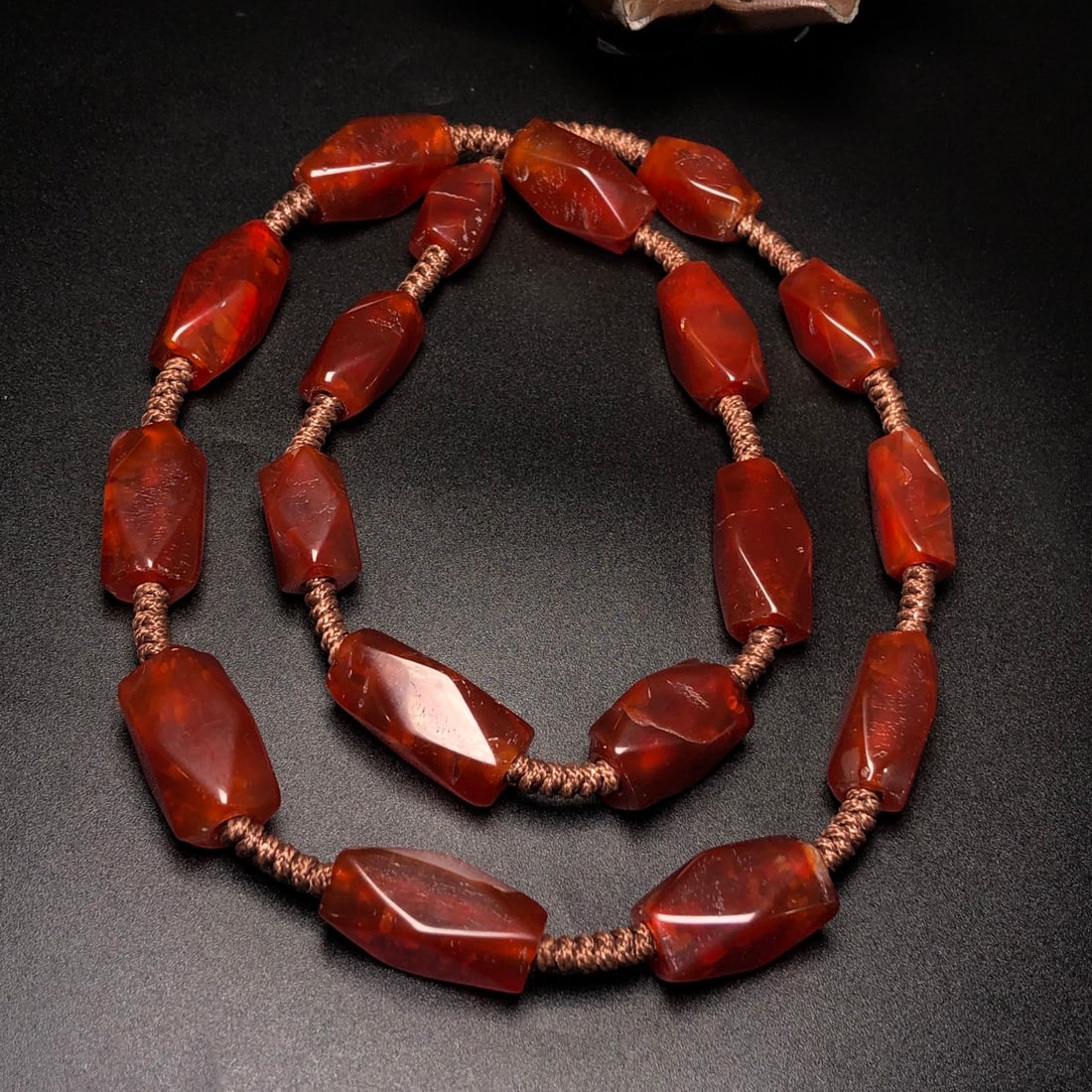 An Exquisite Agate Necklace: An Exquisite Agate Necklace,Size:28mmx12mm,19mmx11mm 玛瑙项链