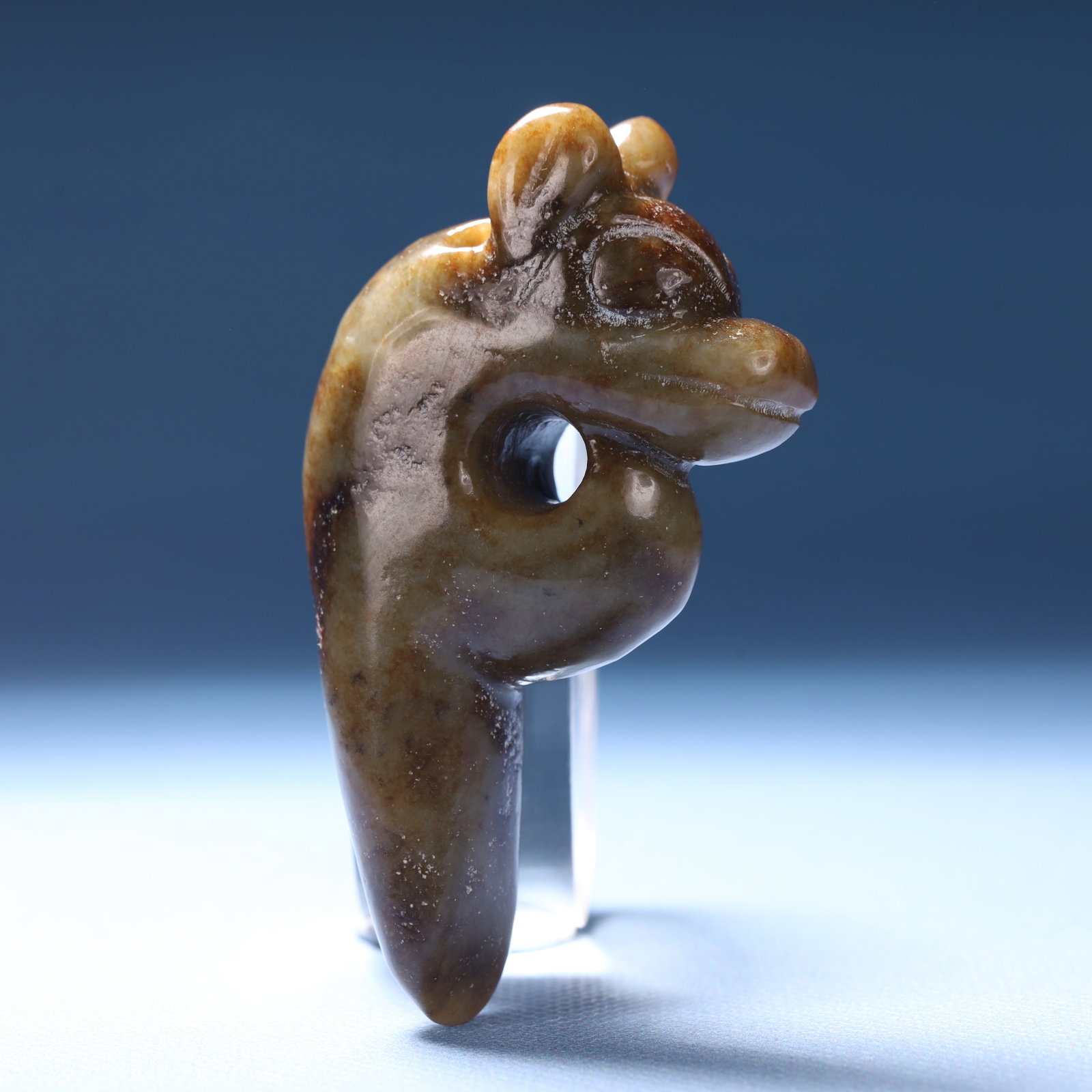 An Archaic Hongshan Culture Greenish Jade Animal Pendant: An Archaic Hongshan Culture Greenish Jade Animal Pendant,Ancient Time,China,Size:3inx1.8inx0.7in,Weight:76.2g 