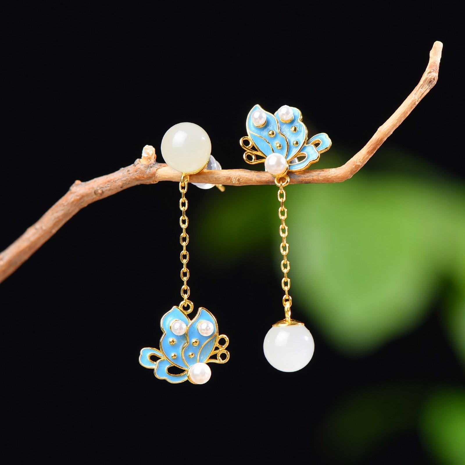 A Pair of Exquisite Sterling Silver-Gold Plated Inlaid White Jade Enamel Earrings,Inlaid Pearls: A Pair of Exquisite Sterling Silver-Gold Plated Inlaid White Jade Enamel Earrings,Inlaid Pearls,Size:8mmx8mm 