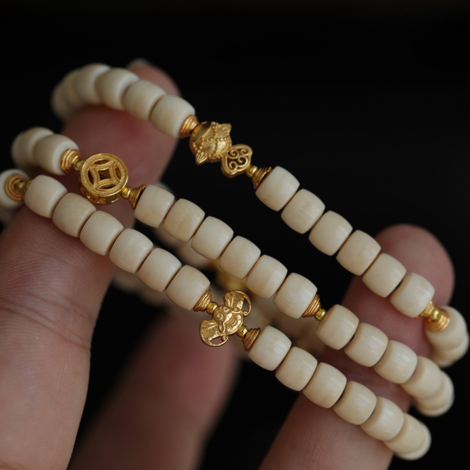 An Exquisite Bracelets - 5