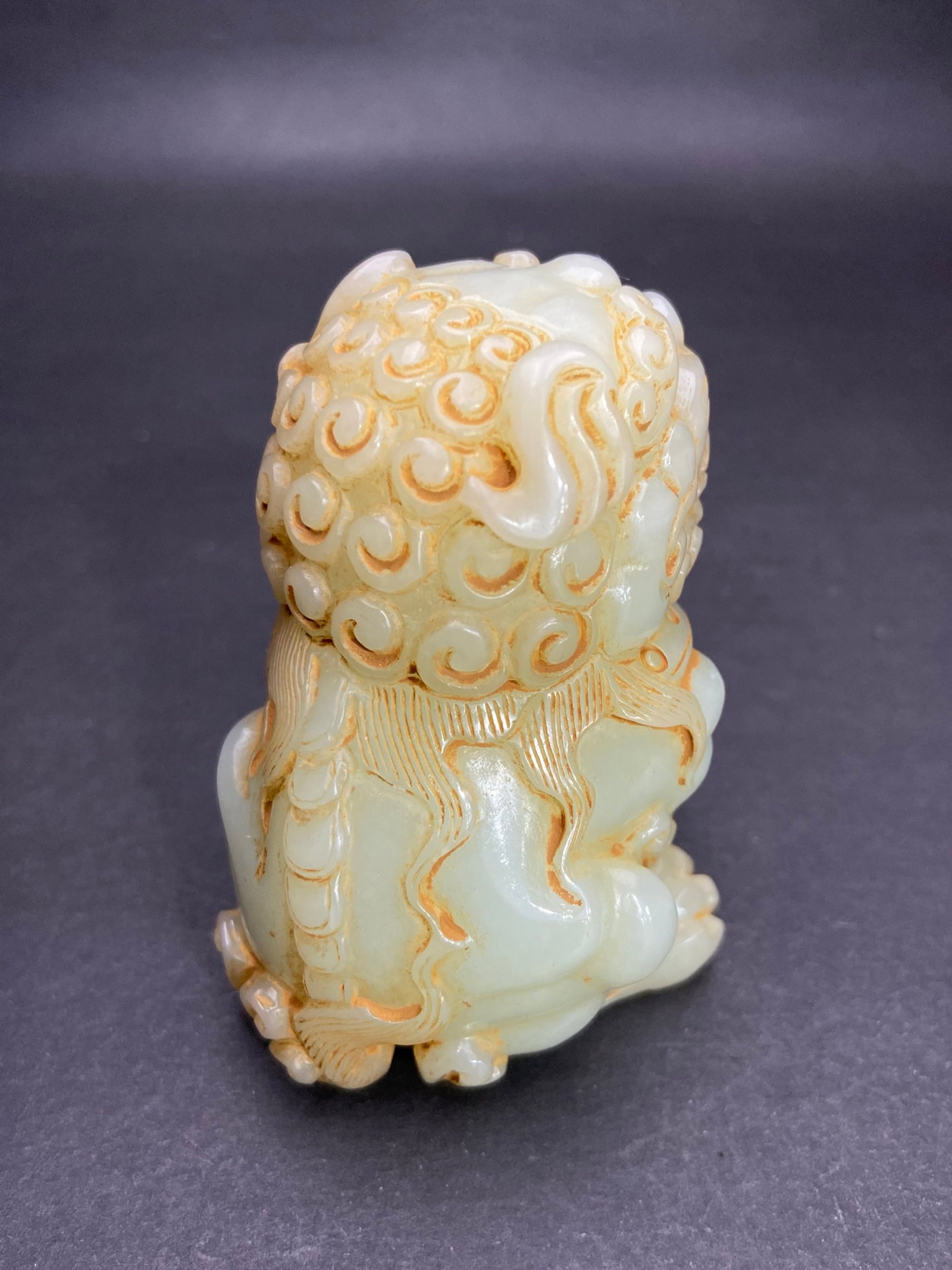 An Exquisite White Jade Lion Hand Piece (1 of 6)