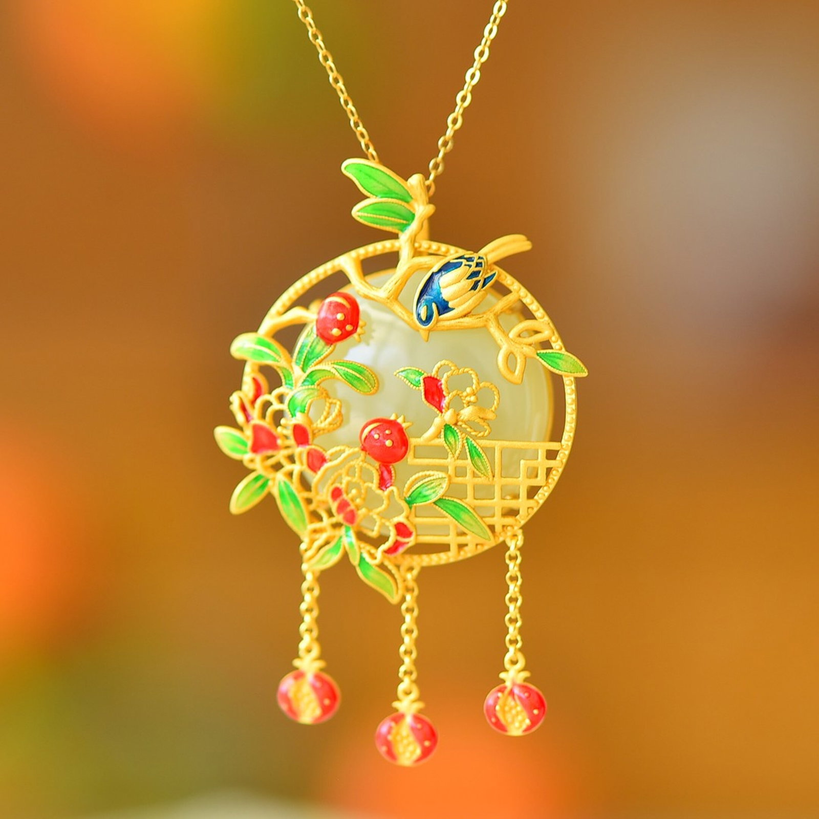 An Exquisite Sterling Silver-Gold Plated Inlaid White Jade Enamel Pendant: An Exquisite Sterling Silver-Gold Plated Inlaid White Jade Enamel Pendant,Size:25mmx25mm 纯银镀金镶白玉珐琅吊坠