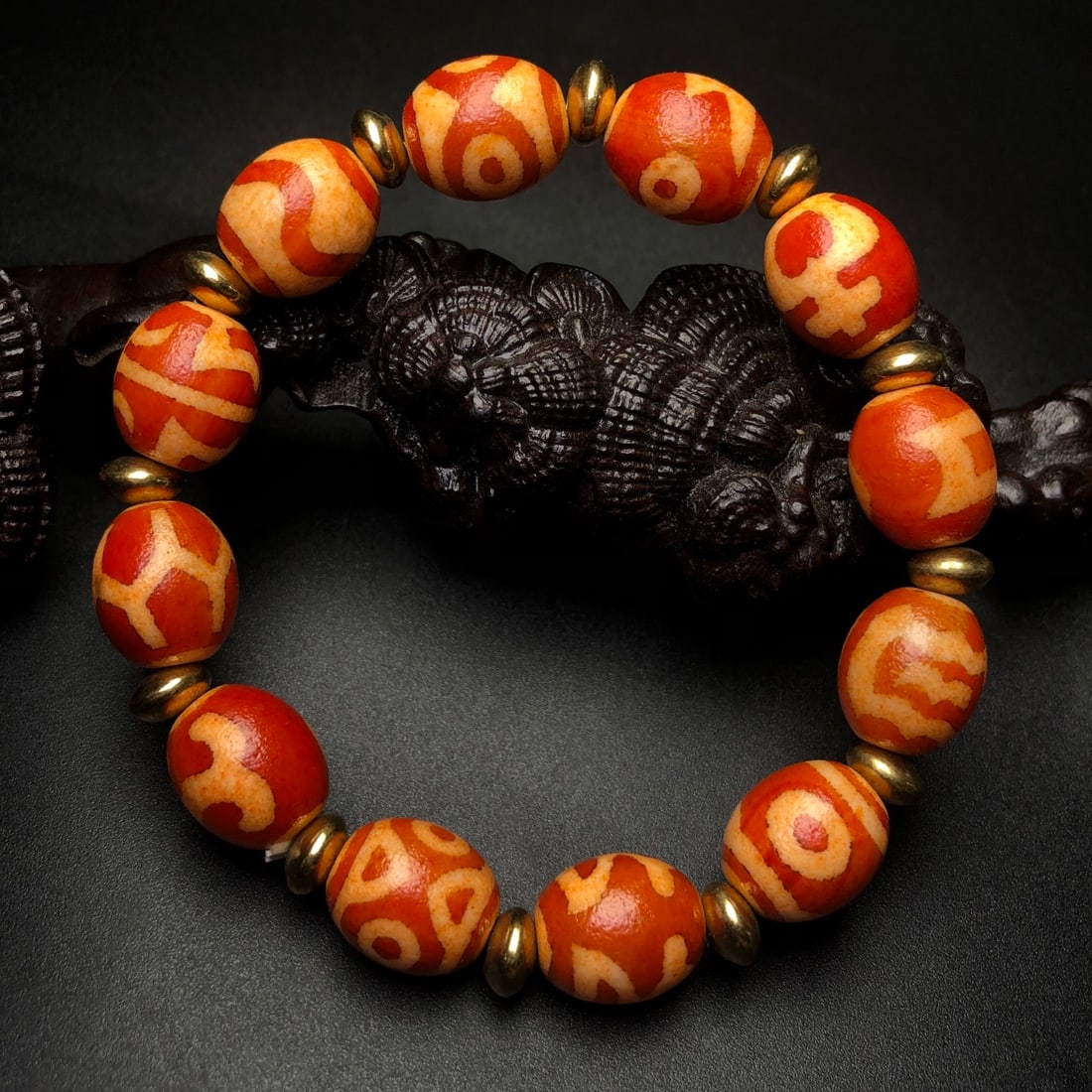 An Exquisite Dzi Bead Bracelets - 2
