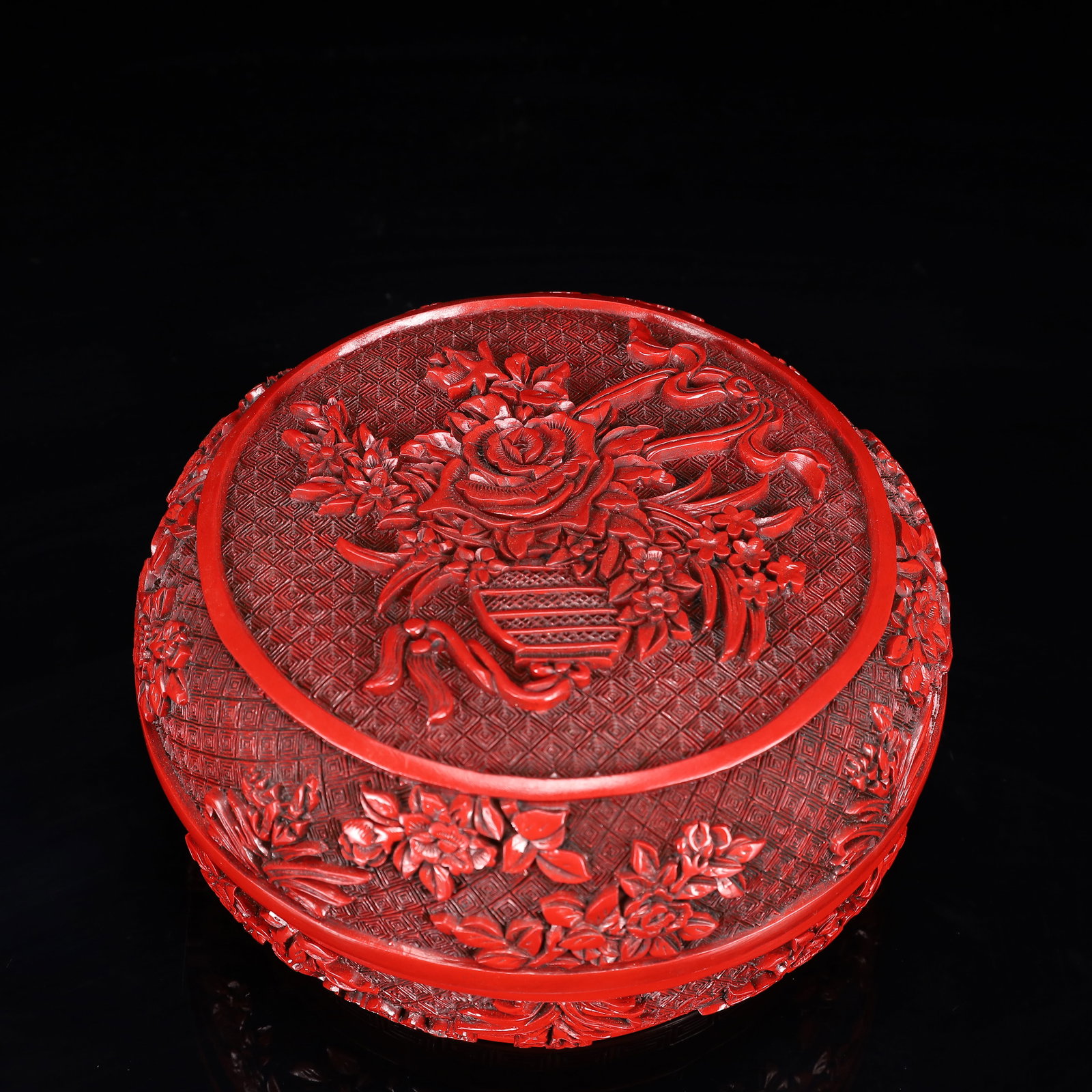An Exquisite Carved Red Lacquer Flower Pattern Box with Cover (1 of 8)