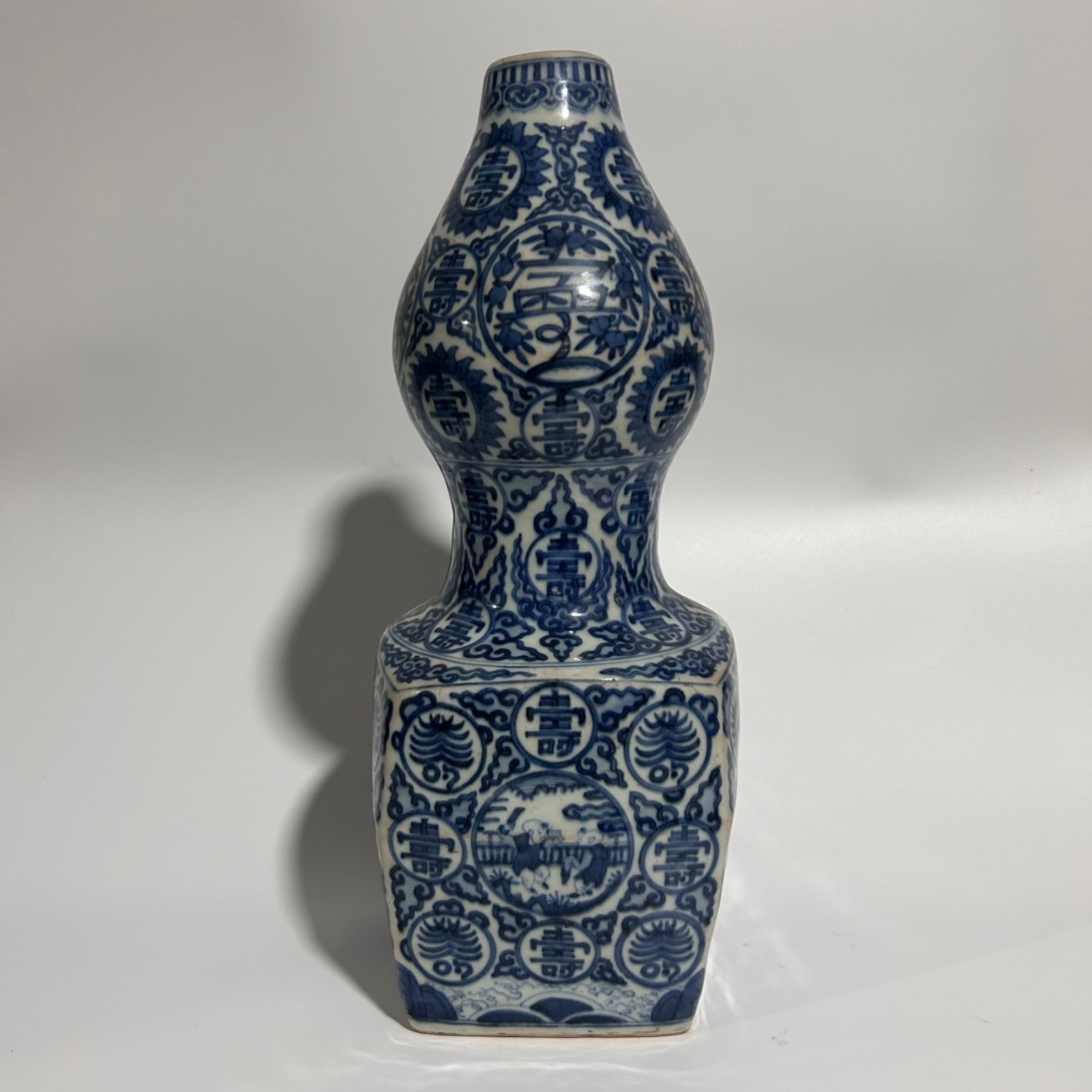 A Rare Blue and White Shou-Character Figure Pattern Gourd Vase (1 of 7)