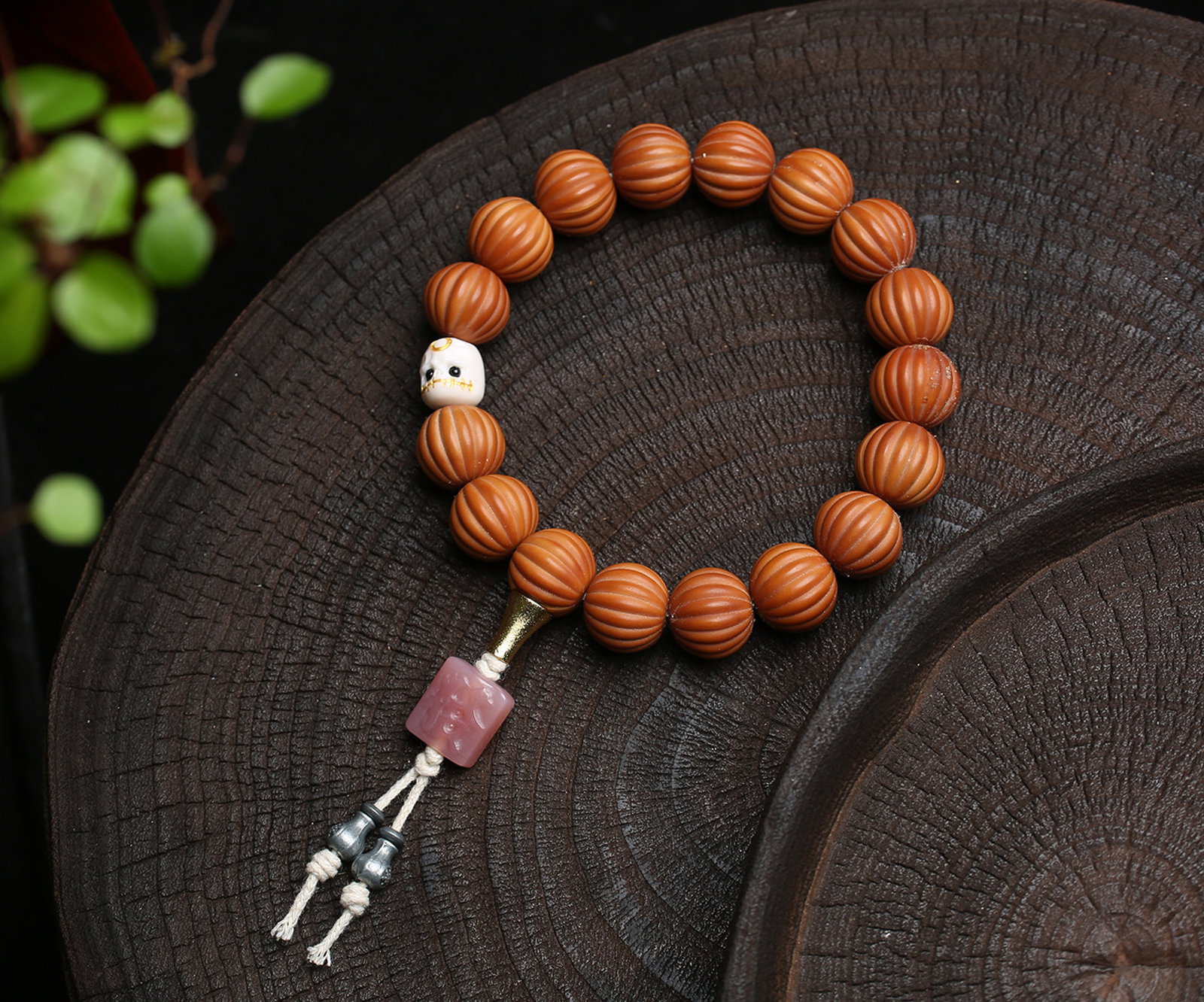 An Exquisite Walnut Bracelets - 2