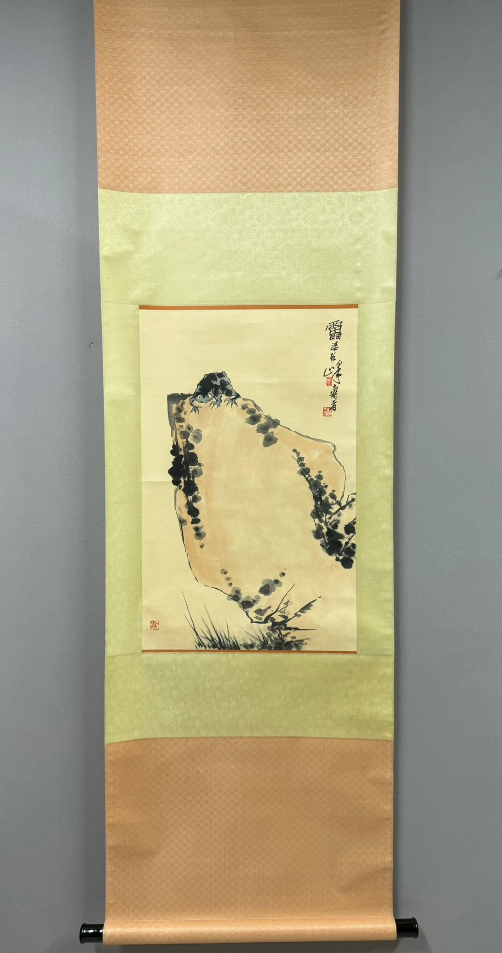 A Chinese Vertical Scroll Ink Painting of Frog on Paper,Pan Tianshou: A Chinese Vertical Scroll Ink Painting of Frog on Paper,Pan Tianshou,Size:27.2inx17.3in 