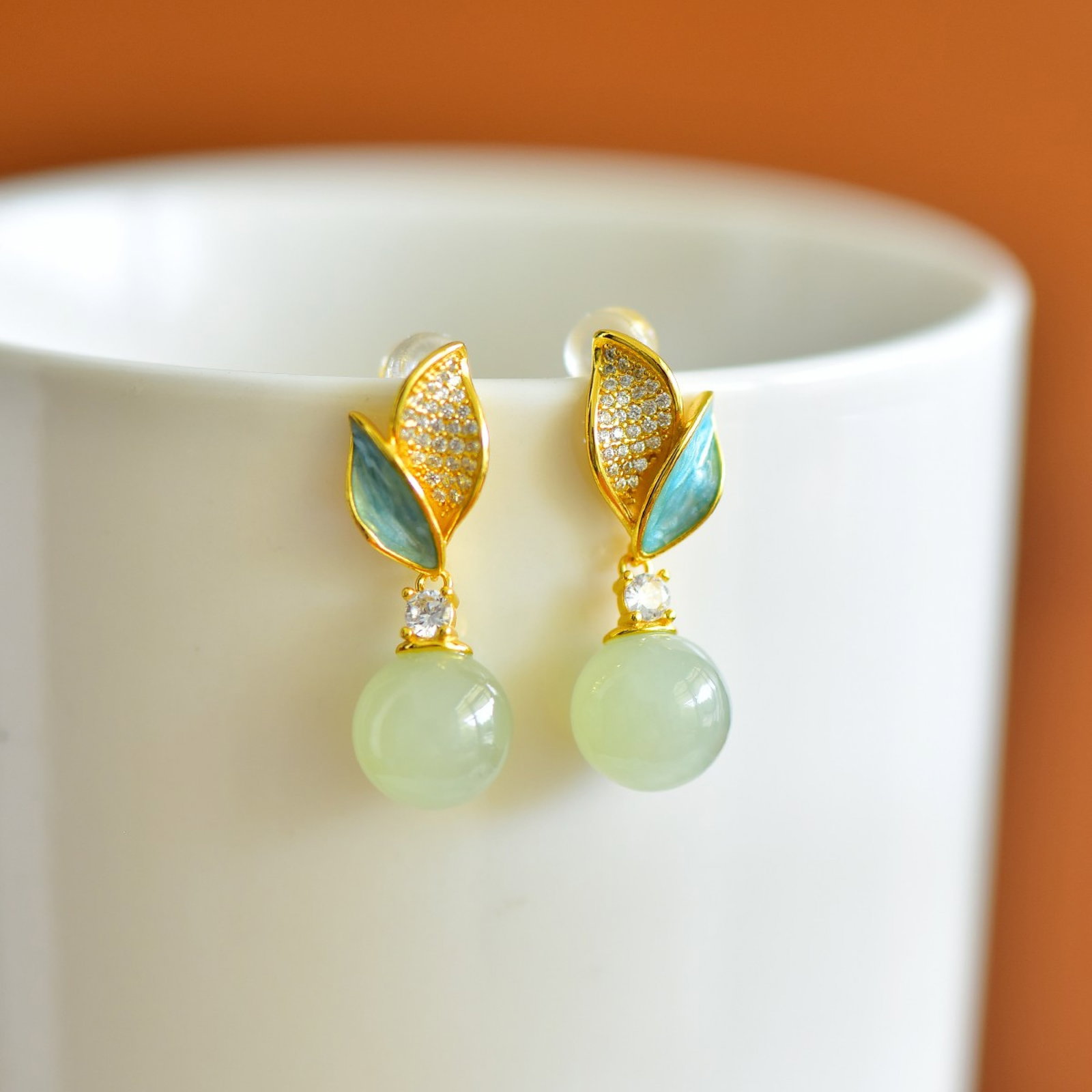 A Pair of Exquisite Sterling Silver-Gold Plated Inlaid Greenish Jade Enamel Earrings,Inlaid Diamond: A Pair of Exquisite Sterling Silver-Gold Plated Inlaid Greenish Jade Enamel Earrings,Inlaid Diamond,Size:10mmx10mm 