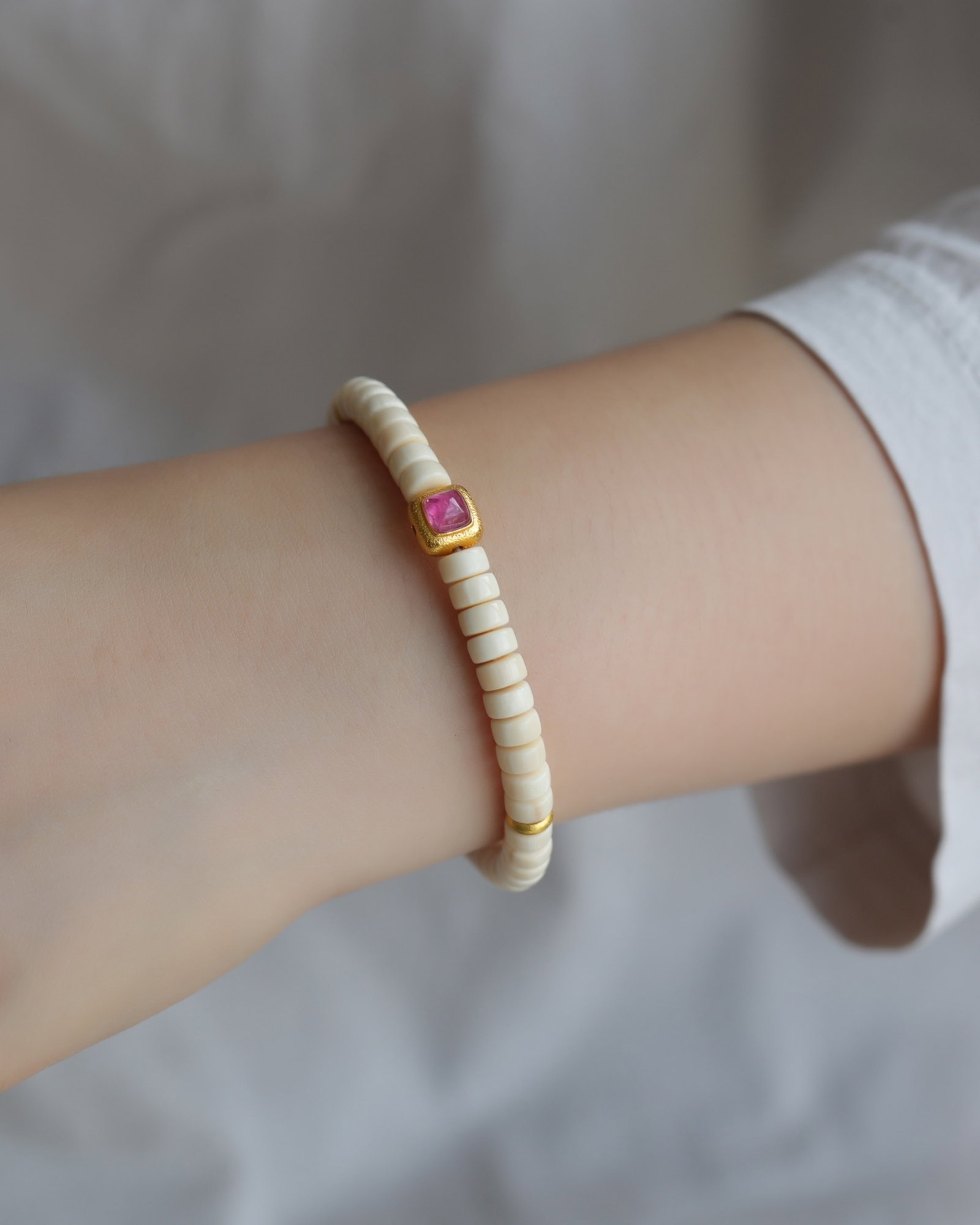 An Exquisite Bracelets - 7