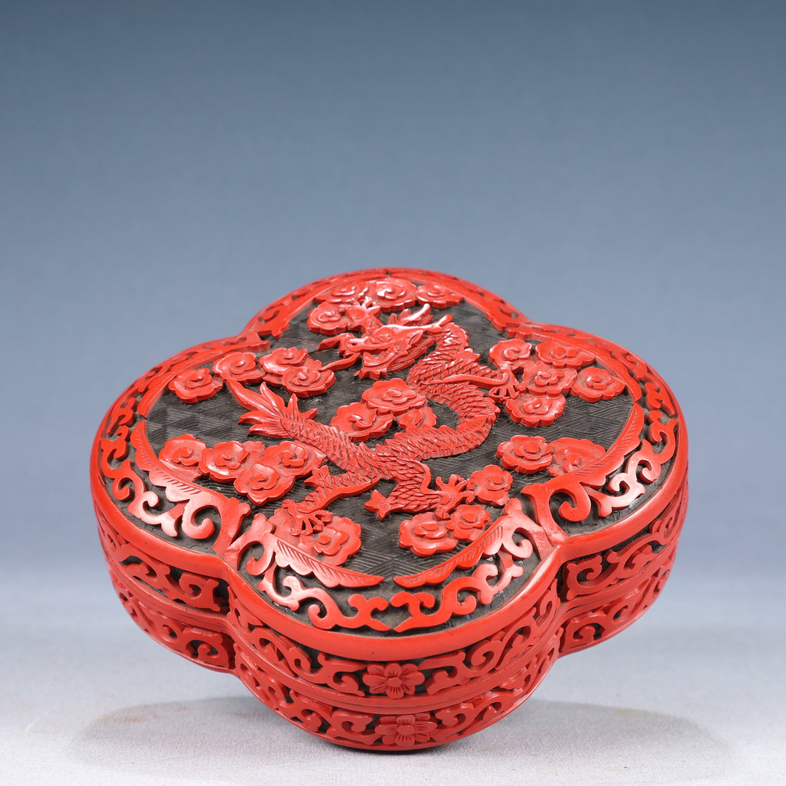 An Exquisite Carved Red Lacquer Auspicious Cloud and Dragon Pattern Cover Box (1 of 9)