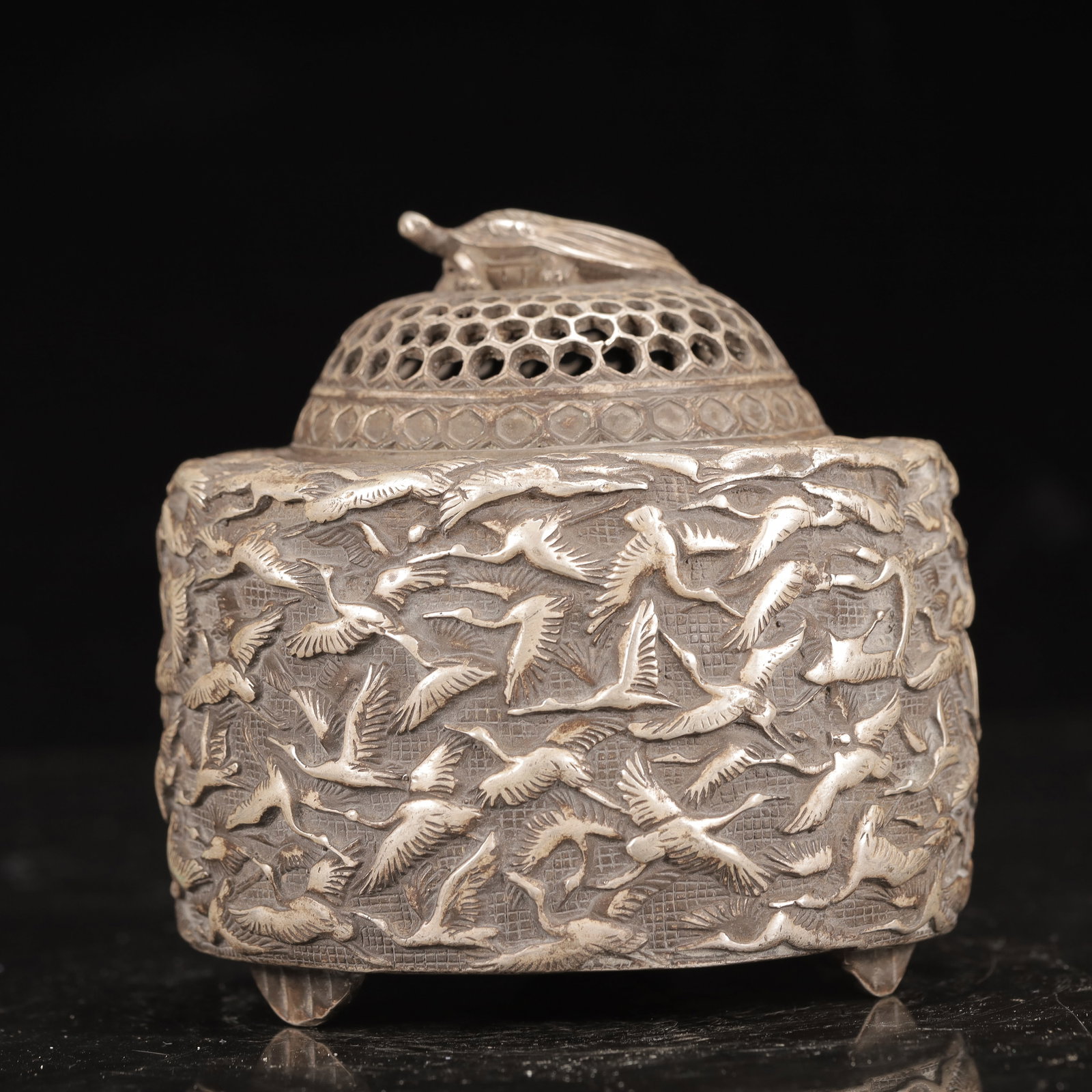An Exquisite Silver-Plated Bronze Crane Pattern Tripod Censer: An Exquisite Silver-Plated Bronze Crane Pattern Tripod Censer,Ming Dynasty, China,带款,Size:4.7inx4.7inx3.9in,Weight:750g 