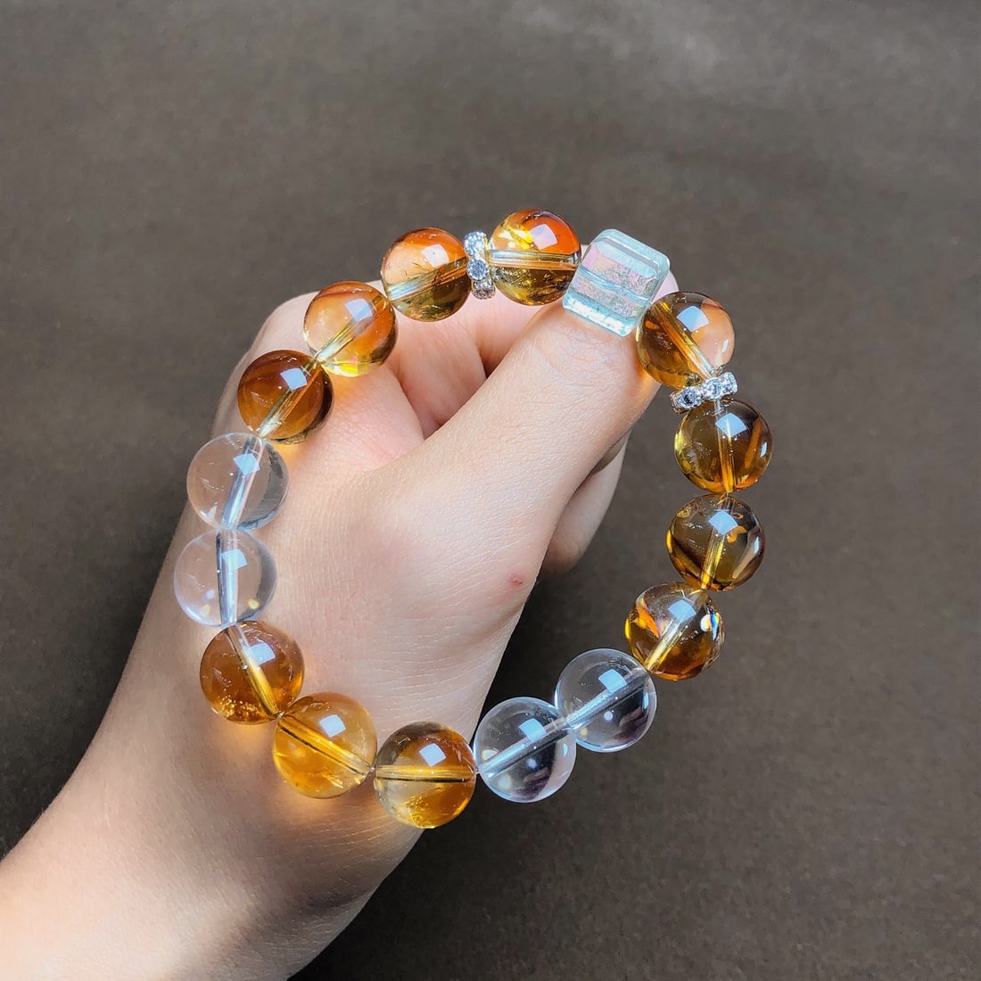 An Exquisite Crystal Bracelets - 2