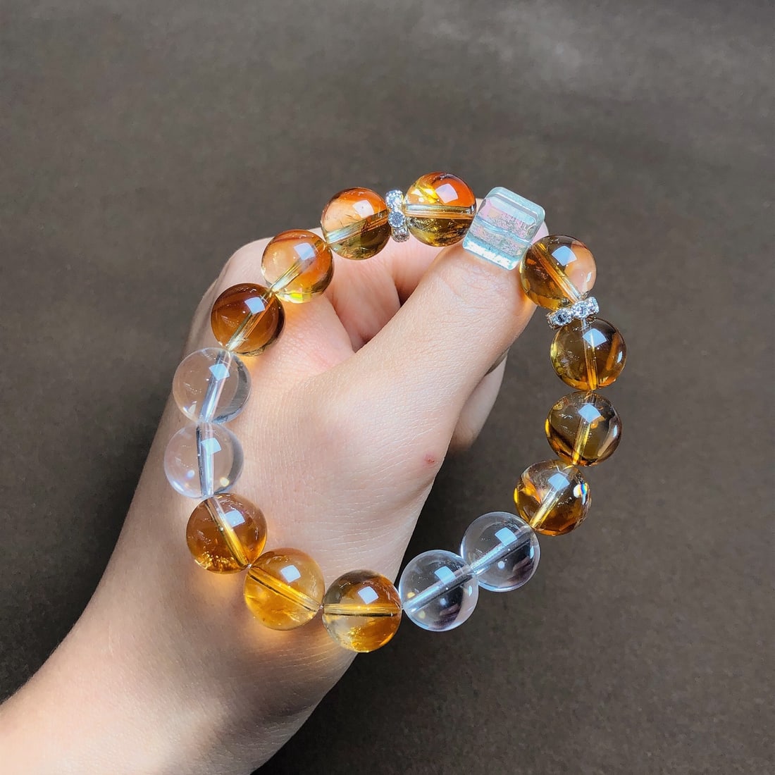 An Exquisite Crystal Bracelets - 7