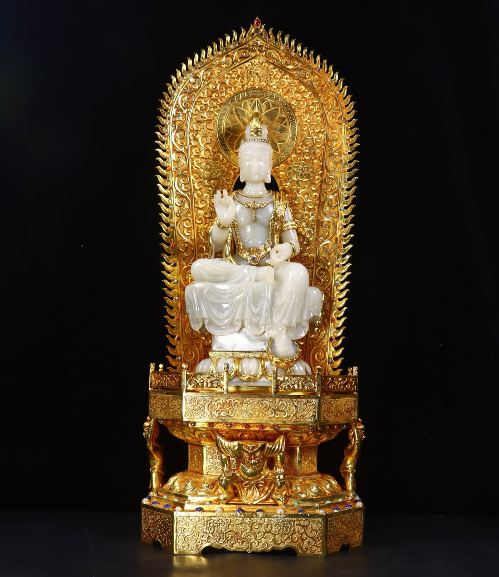 A Huge Gilt Bronze Inlaid White Jade Buddha Statue: A Huge Gilt Bronze Inlaid White Jade Buddha Statue,Qing Dynasty,China,Qianlong Four-character Mark,Size:26.4inx10.2inx7.1in,Weight:14490g 