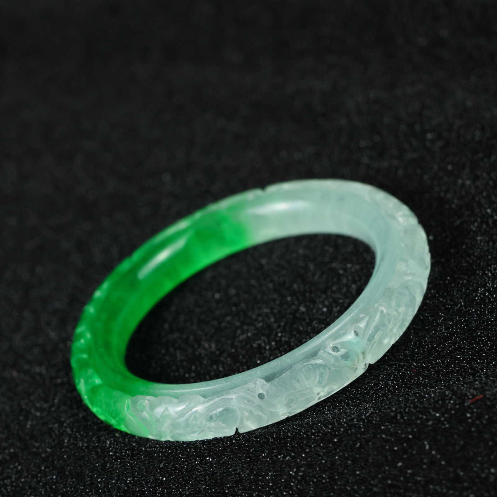 An Exquisite Jadeite Bracelets - 7