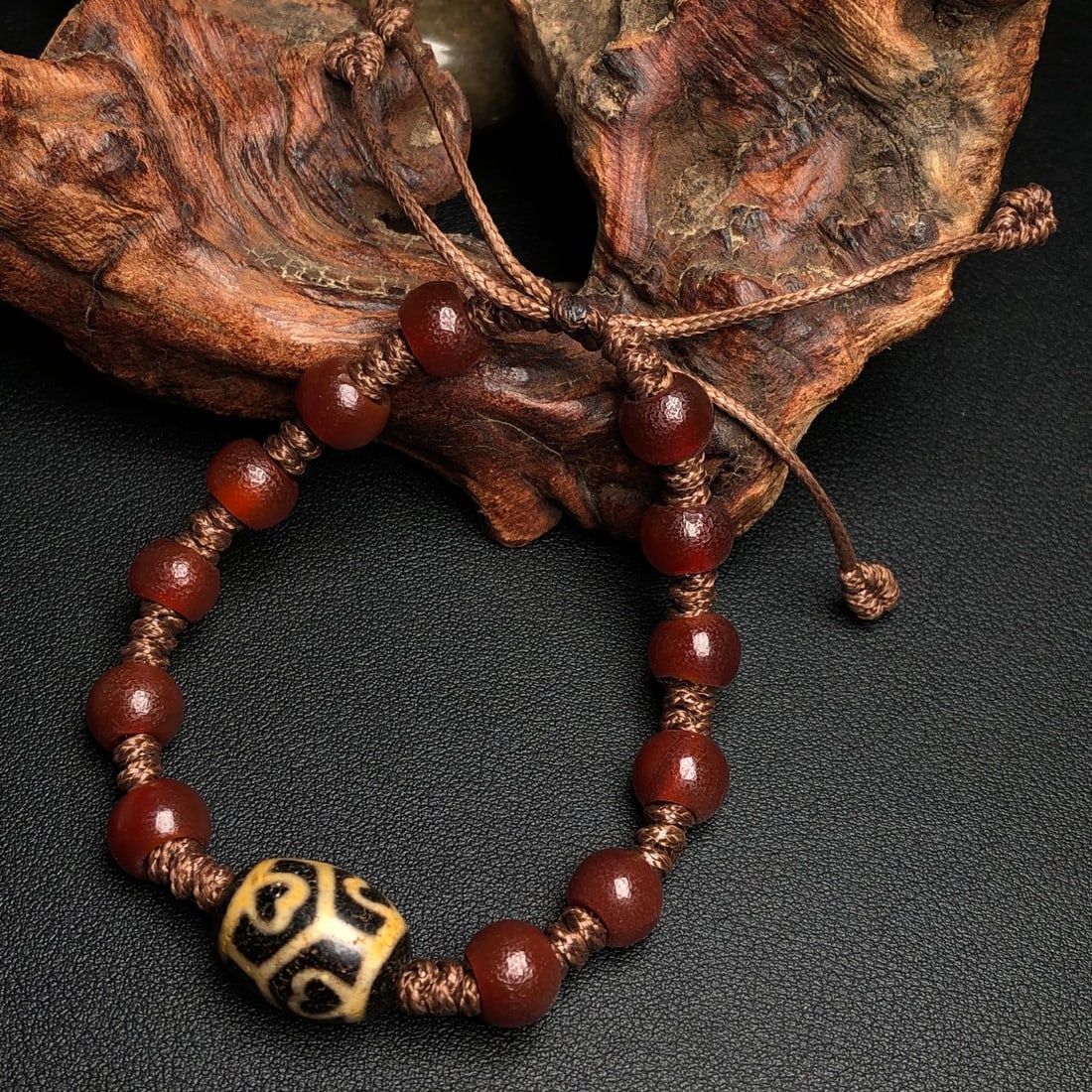 An Exquisite Agate Bracelets - 3