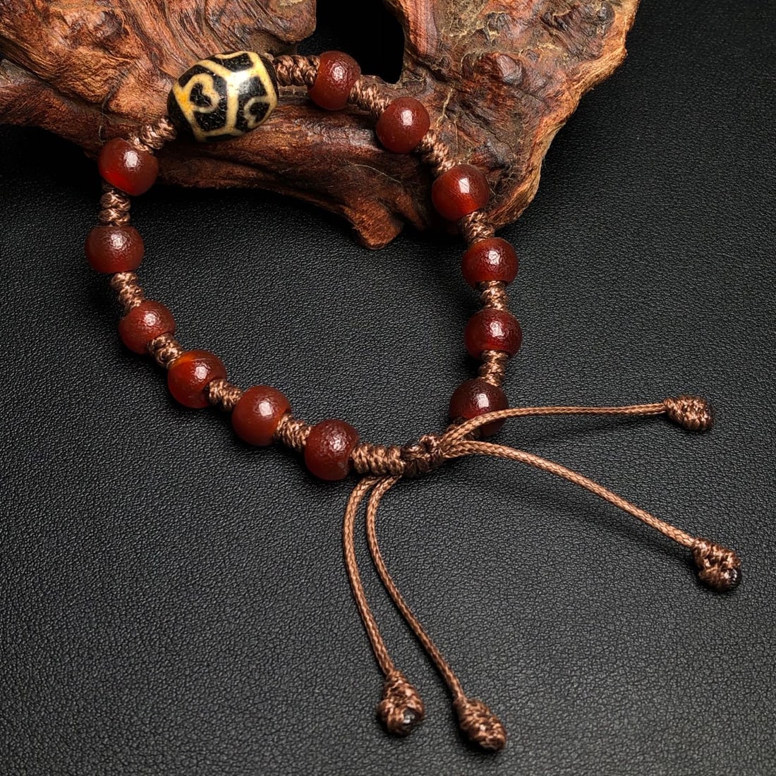 An Exquisite Agate Bracelets - 4