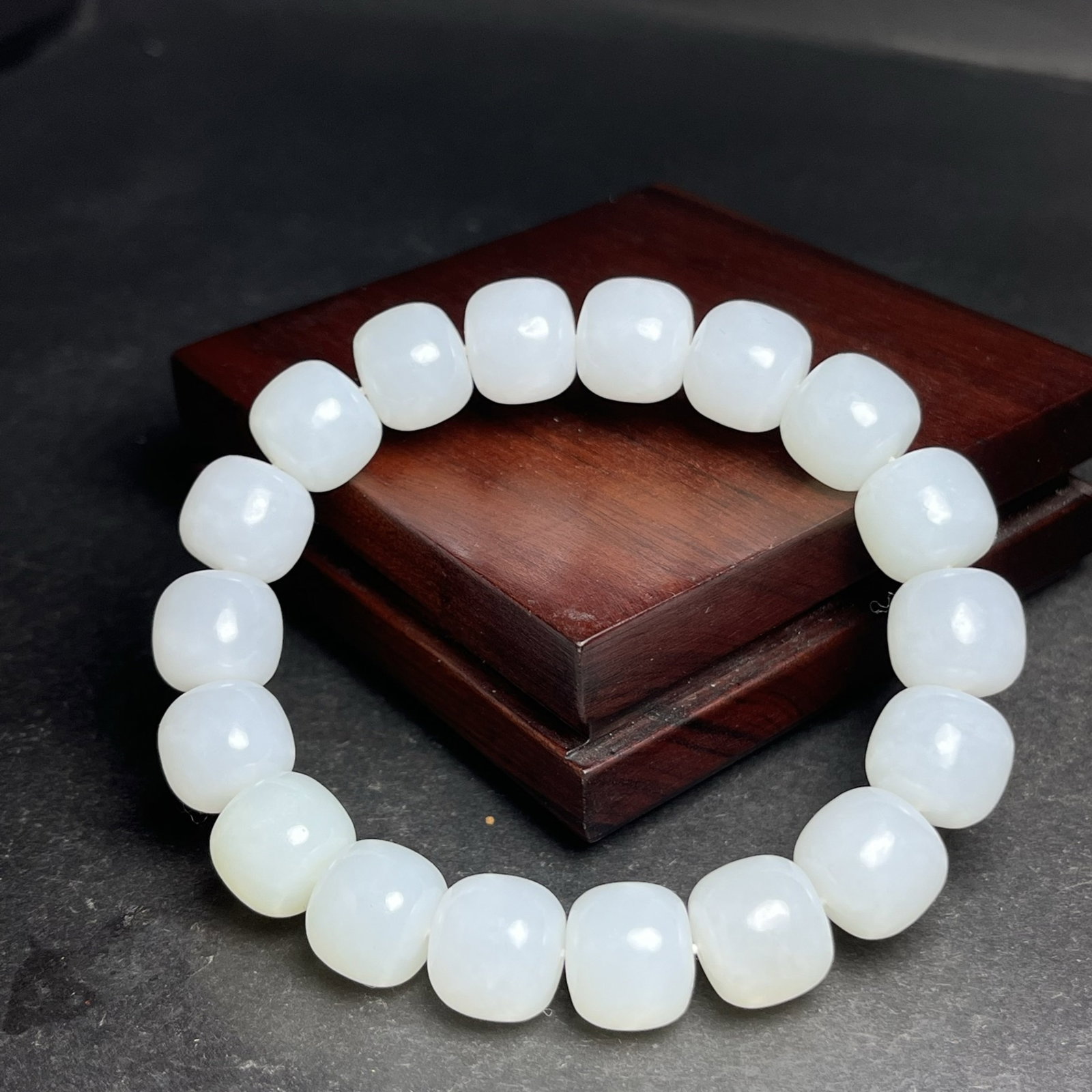 An Exquisite White Jade Bracelets - 4