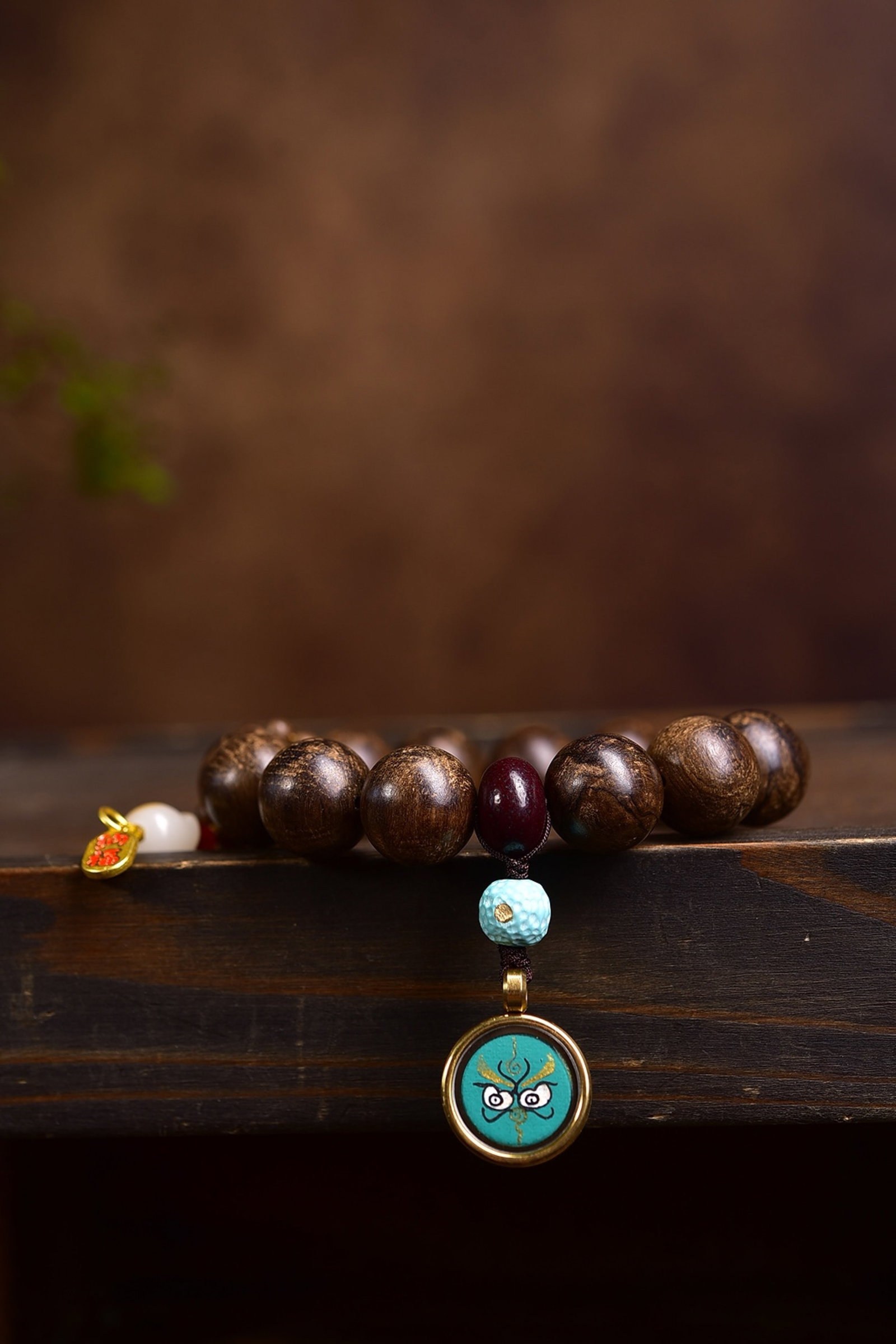 An Exquisite Eaglewood Bracelets - 3