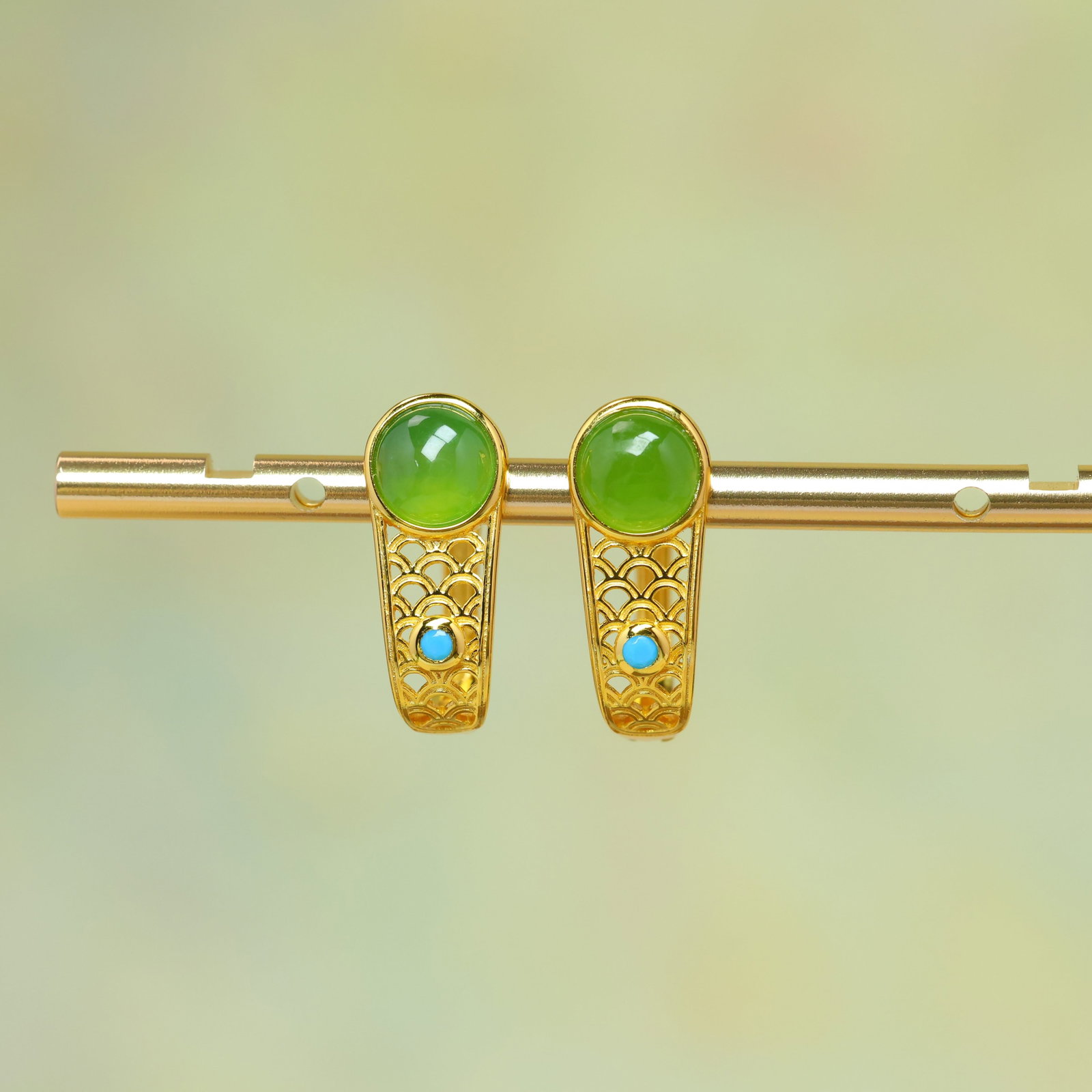 A Pair of Exquisite Sterling Silver-Gold Plated Inlaid Jasper Earrings,Inlaid Turquoise: A Pair of Exquisite Sterling Silver-Gold Plated Inlaid Jasper Earrings,Inlaid Turquoise,Size:5mmx5mm 